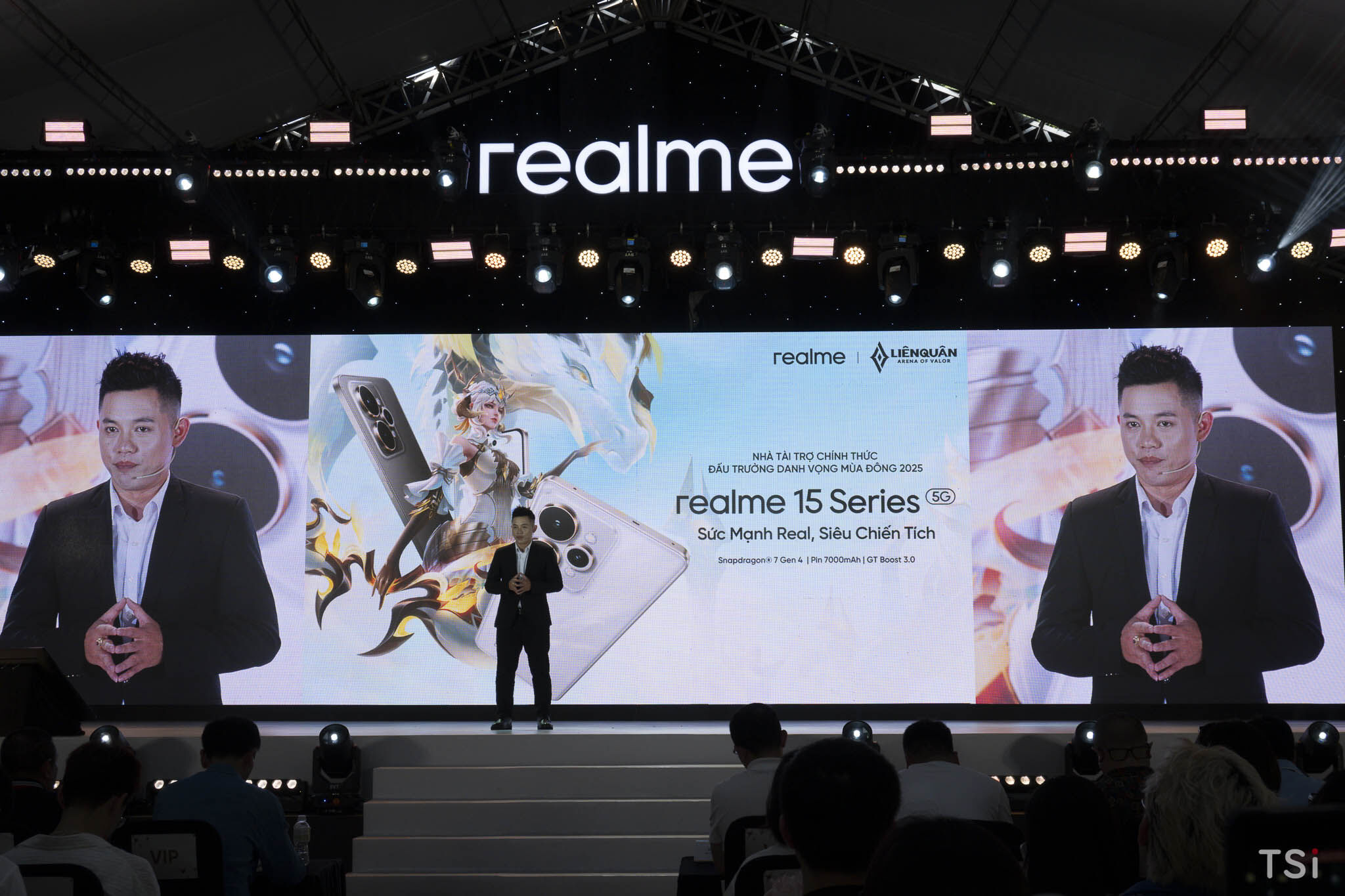 'Bậc Thầy AI Tiệc Đêm' realme 15 Series có giá từ 9 triệu đồng