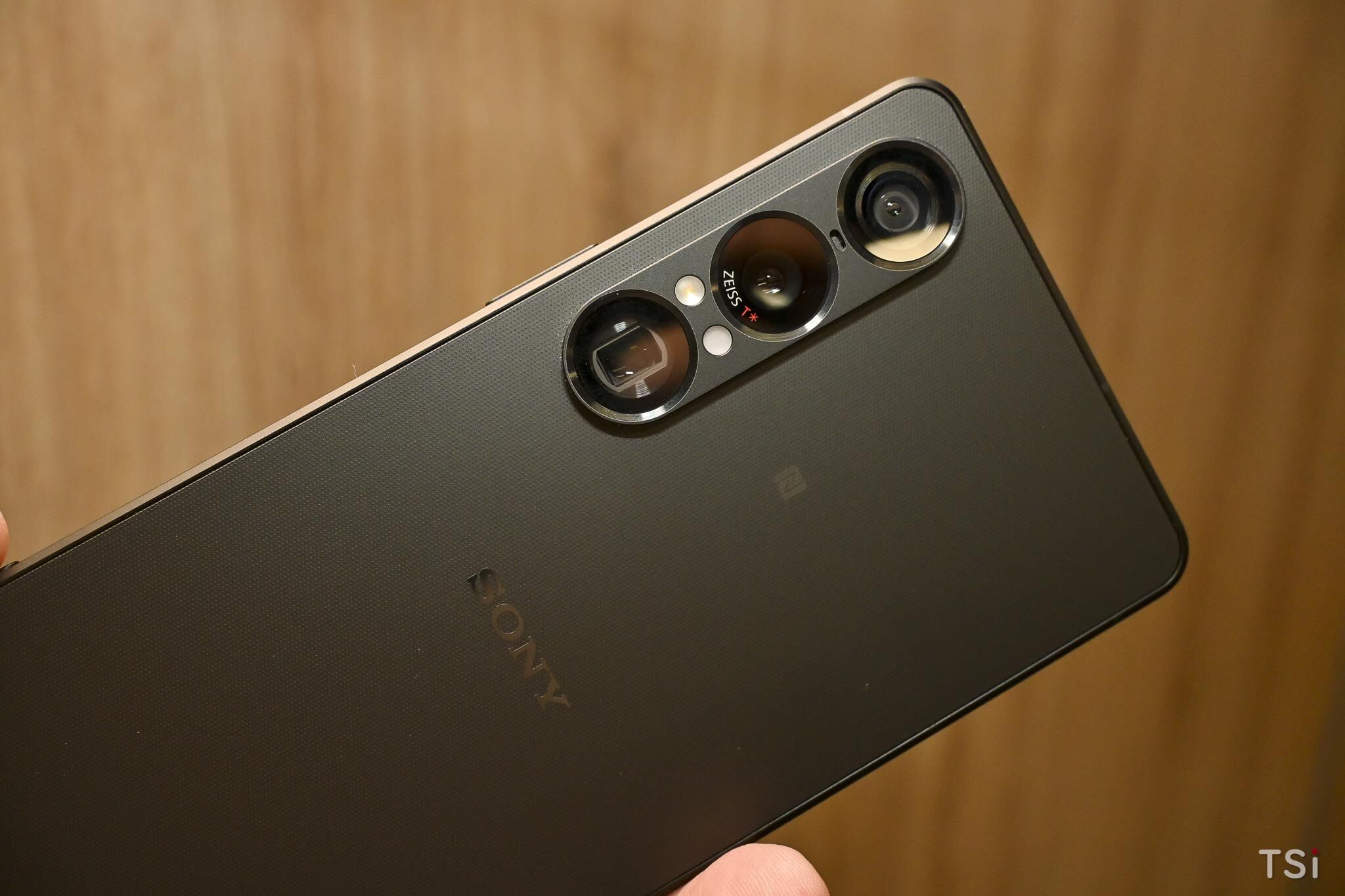 Sony Xperia 1 VII bán ra từ ngày 8/9, giá 35 triệu đồng Sony Xperia 1 VII bán ra từ ngày 8/9, giá 35 triệu đồng