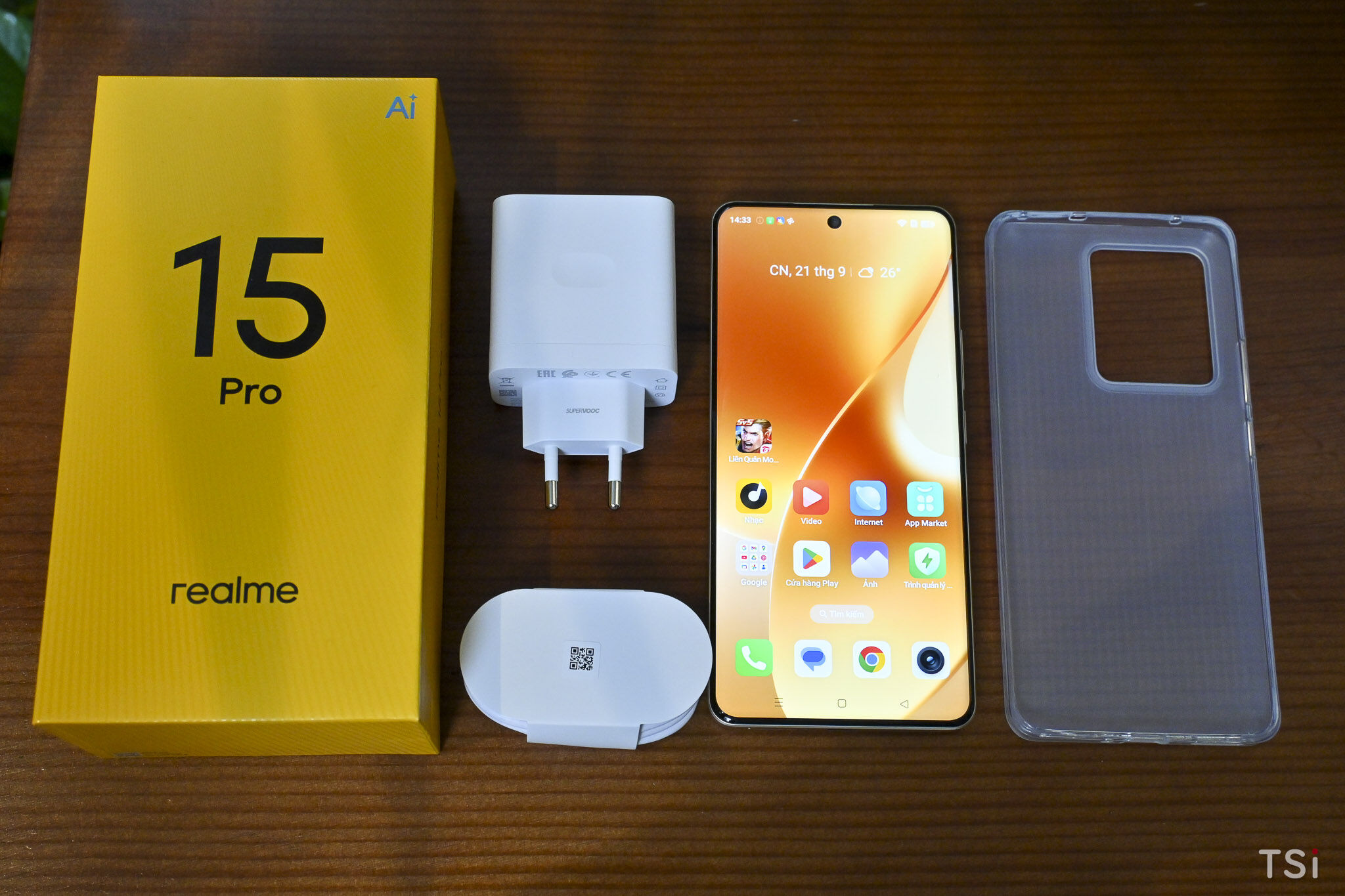 Trên tay nhanh realme 15 Pro: mỏng, pin khủng, cấu hình mạnh
