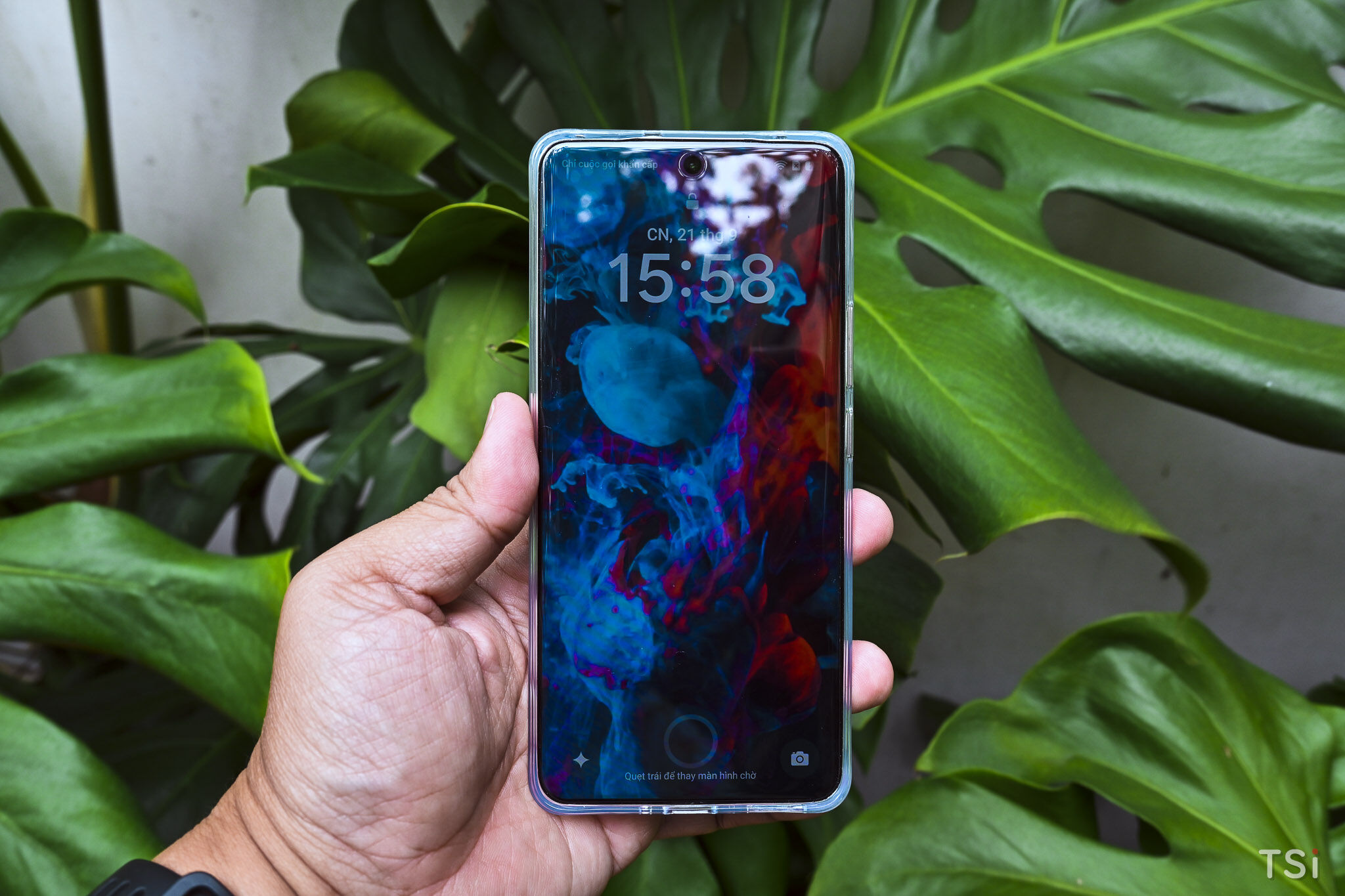 Trên tay nhanh realme 15 Pro: mỏng, pin khủng, cấu hình mạnh