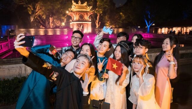 ai-thau-hieu-tieng-viet-cover