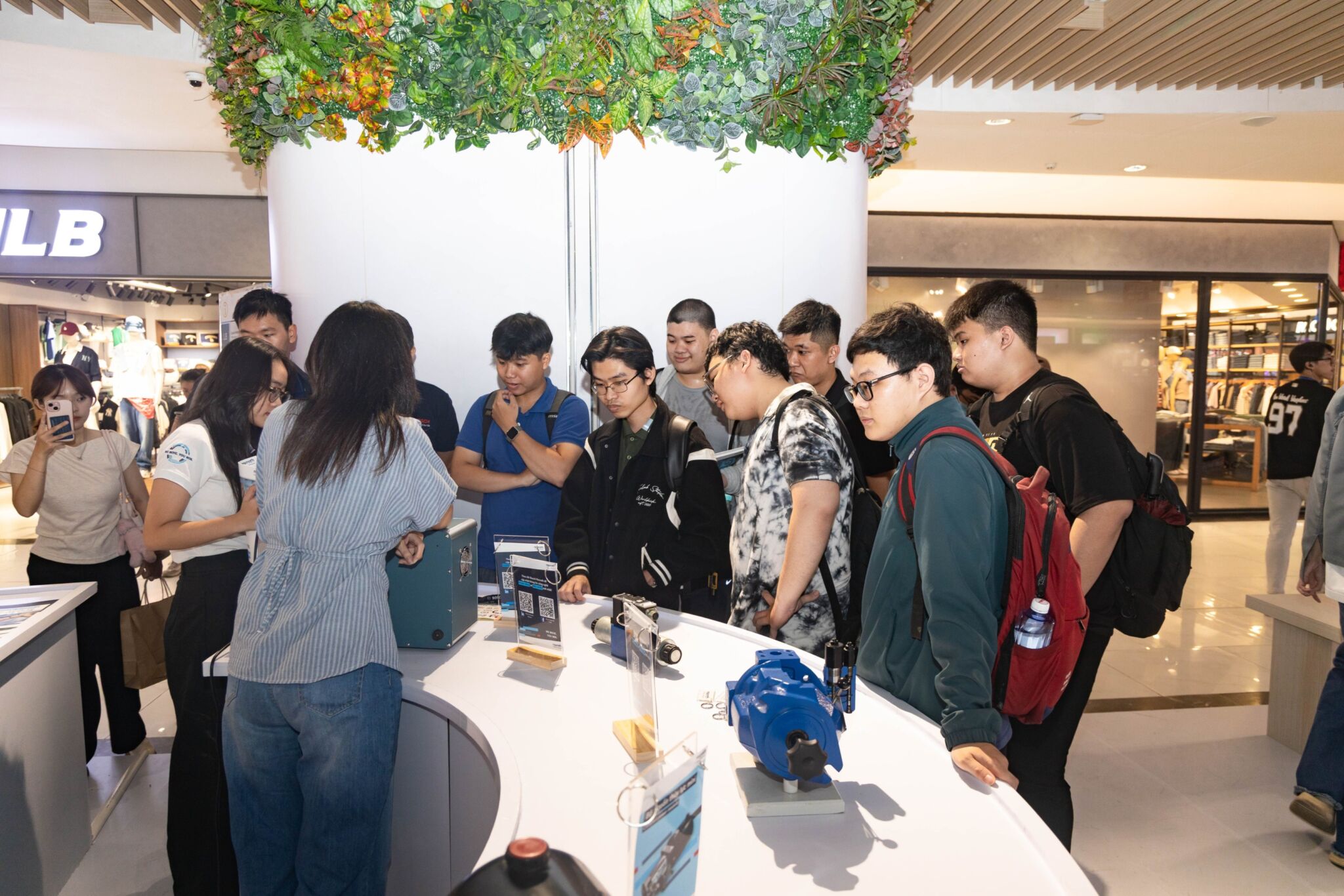 Bosch cam kết phát triển tài năng nội địa cho toàn cầu Bosch Việt Nam: Nuôi dưỡng tương lai đổi mới sáng tạo, bắt đầu từ tài năng trẻ