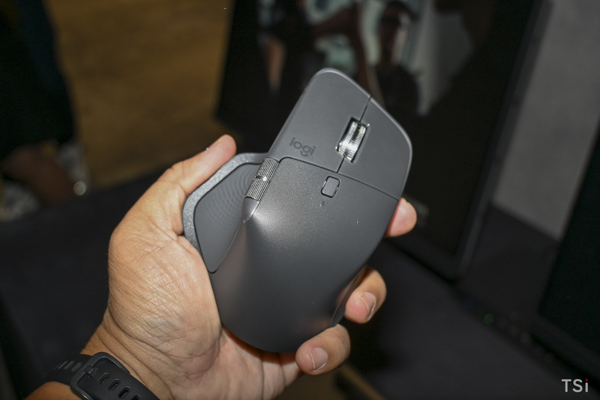 Logitech ra mắt chuột cao cấp Logitech MX Master 4 Logitech ra mắt chuột cao cấp Logitech MX Master 4