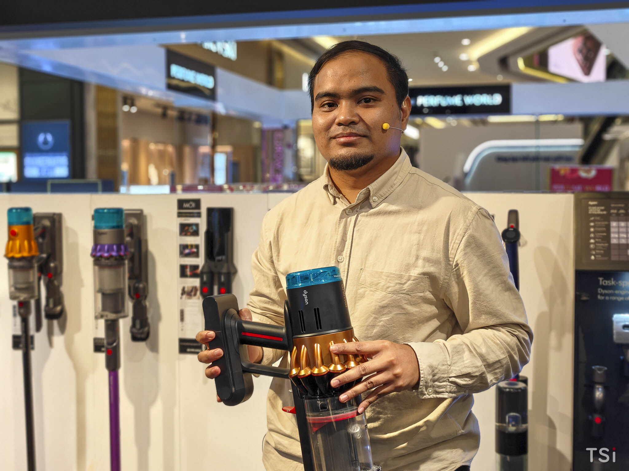 Máy hút bụi không dây Dyson V16 Piston Animal: giải pháp làm sạch toàn diện cho ngôi nhà, hút sạch bụi và cả tóc dài mà không lo rối Máy hút bụi không dây Dyson V16 Piston Animal: giải pháp làm sạch toàn diện cho ngôi nhà, hút sạch bụi và cả tóc dài mà không lo rối