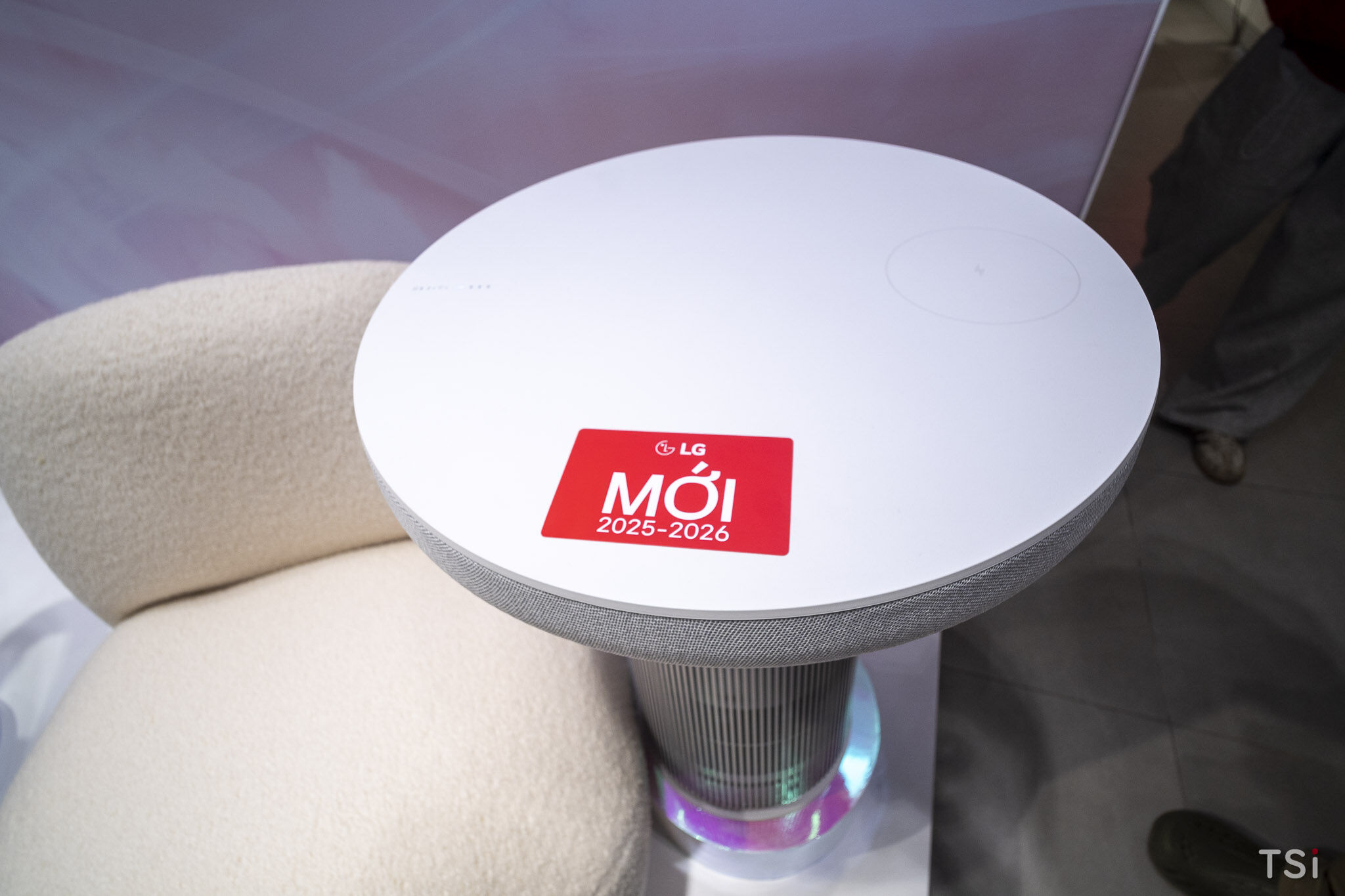 Bộ đôi giải pháp không khí cao cấp LG PuriCare AeroSpeaker và LG Dual Inverter Mojave Bộ đôi giải pháp không khí cao cấp LG PuriCare AeroSpeaker và LG Dual Inverter Mojave