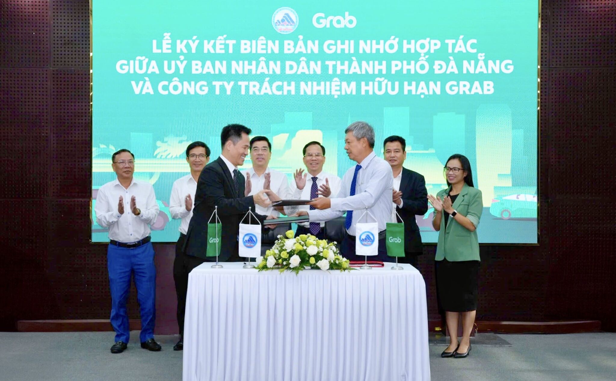 UBND Thành phố Đà Nẵng và Grab Việt Nam hợp tác thúc đẩy chuyển đổi số UBND Thành phố Đà Nẵng và Grab Việt Nam hợp tác thúc đẩy chuyển đổi số