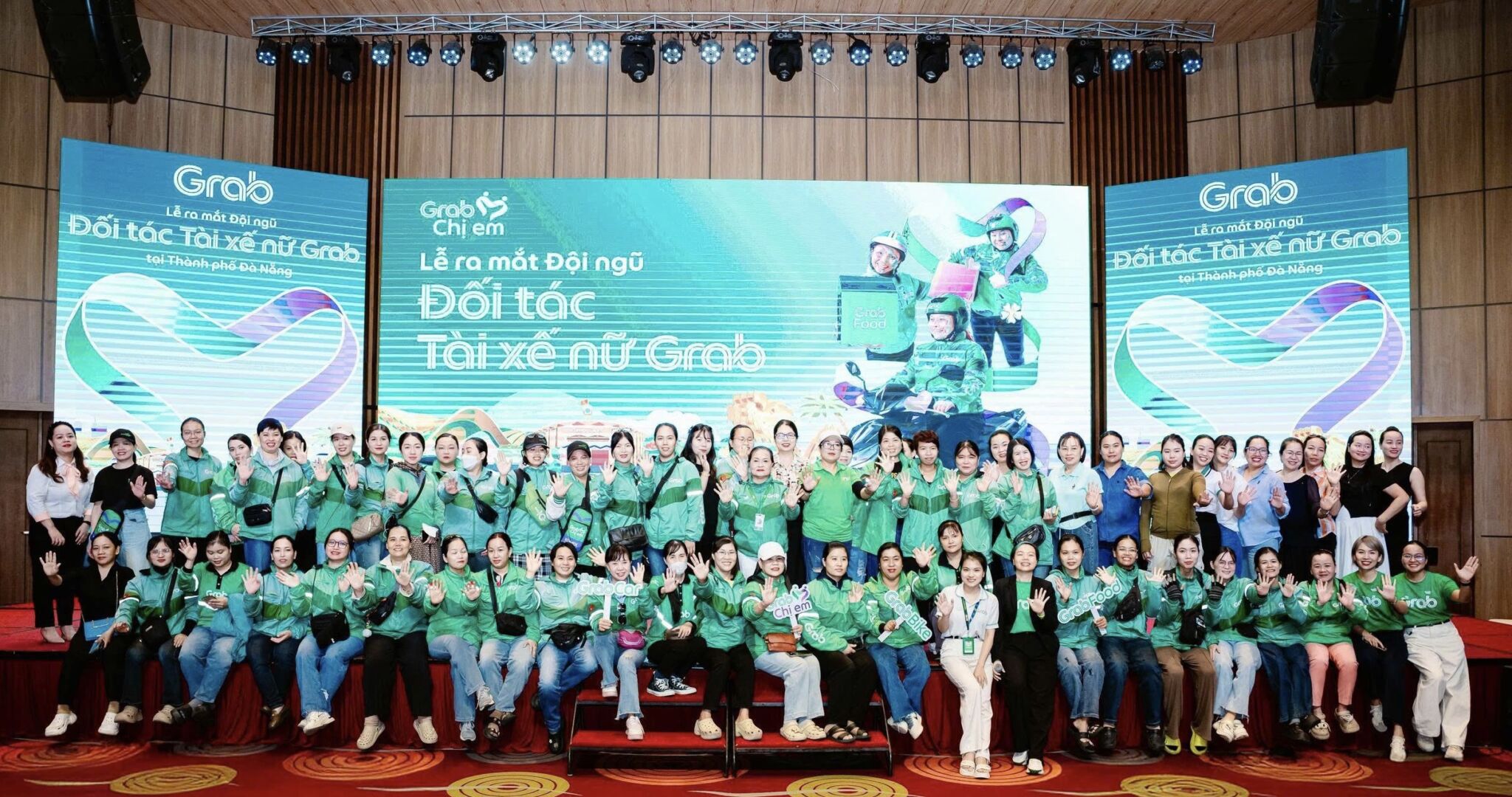 Grab Việt Nam tăng cường hỗ trợ và kết nối các đối tác tài xế nữ Grab Việt Nam tăng cường hỗ trợ và kết nối các đối tác tài xế nữ
