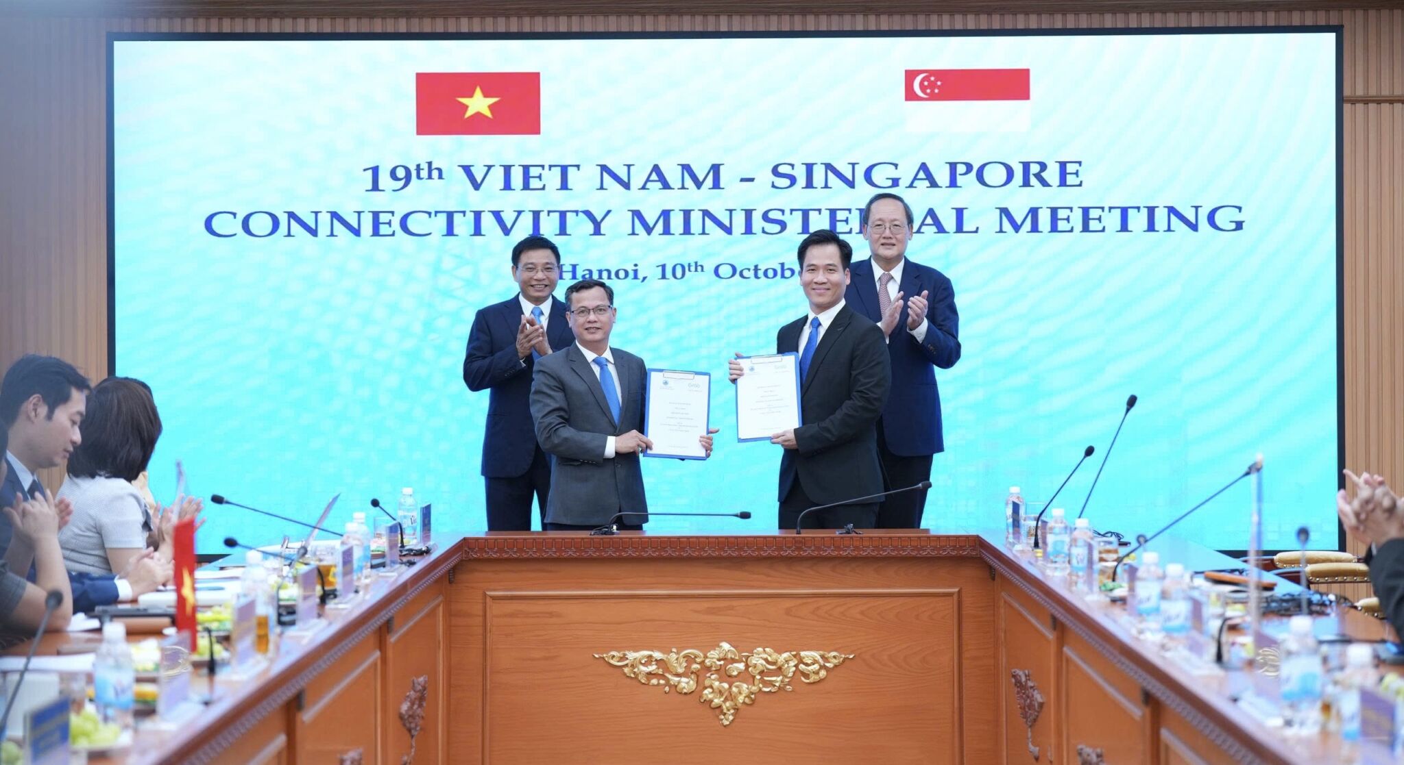UBND Thành phố Đà Nẵng và Grab Việt Nam hợp tác thúc đẩy chuyển đổi số UBND Thành phố Đà Nẵng và Grab Việt Nam hợp tác thúc đẩy chuyển đổi số