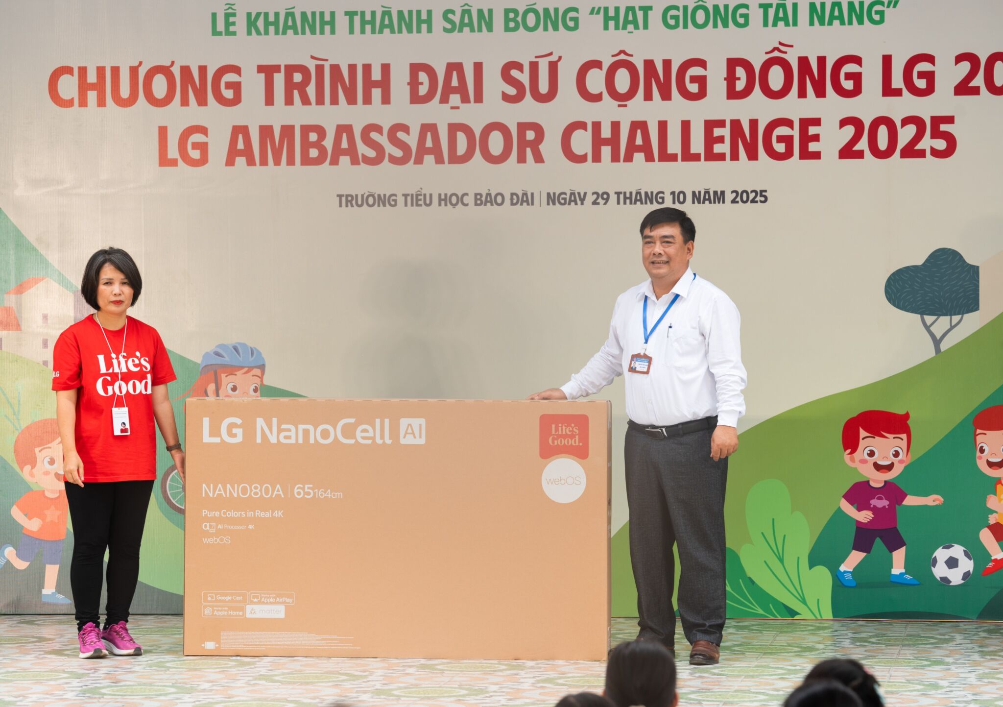 LG Electronics khánh thành sân bóng “Hạt giống Tài năng” LG Electronics khánh thành sân bóng “Hạt giống Tài năng”, góp phần nâng cao sức khỏe thể chất, cải thiện chất lượng giáo dục cho trẻ em