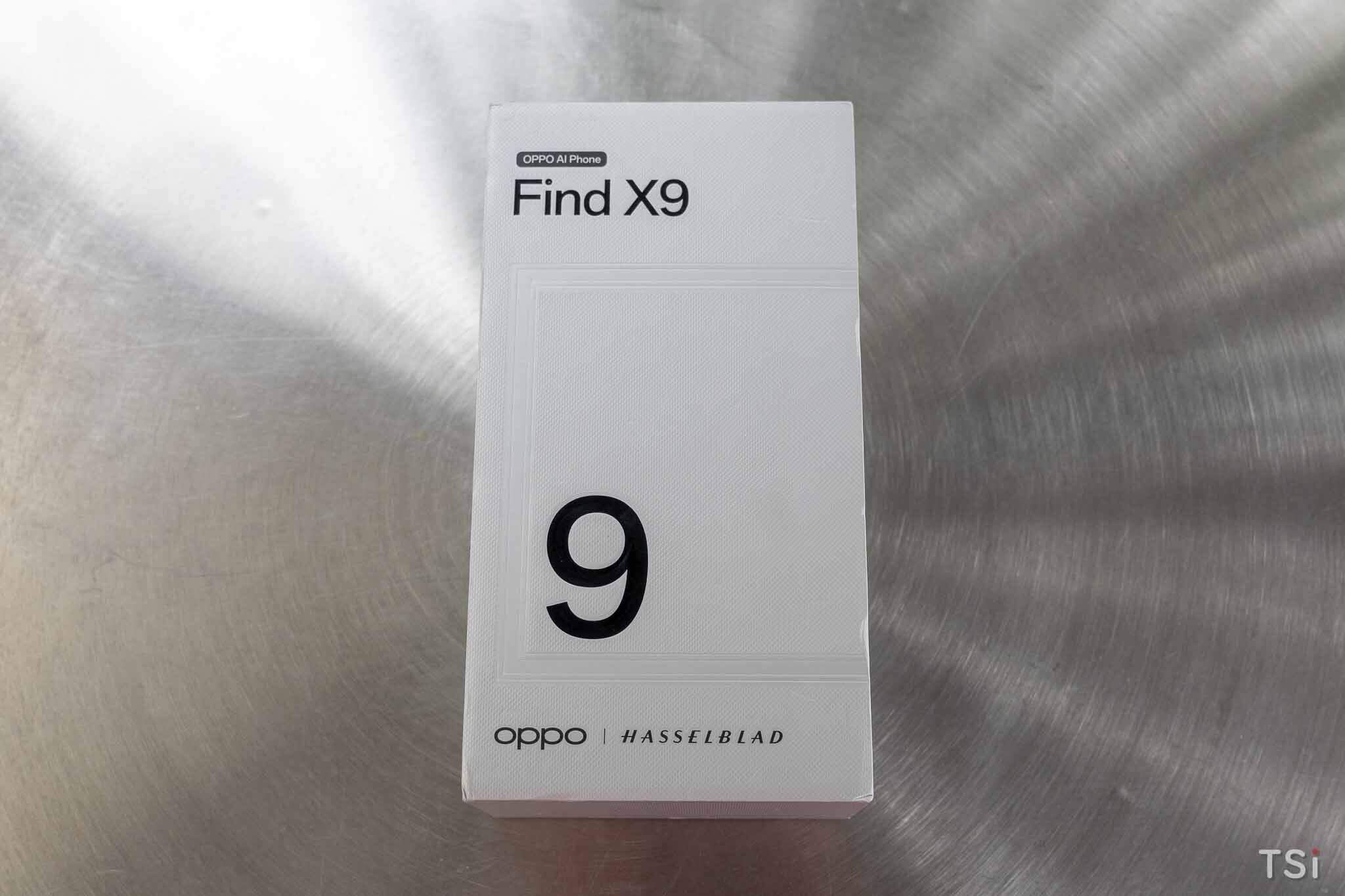 Mở hộp OPPO Find X9: đẹp, đơn giản nhưng cao cấp Mở hộp OPPO Find X9: đẹp, đơn giản nhưng cao cấp