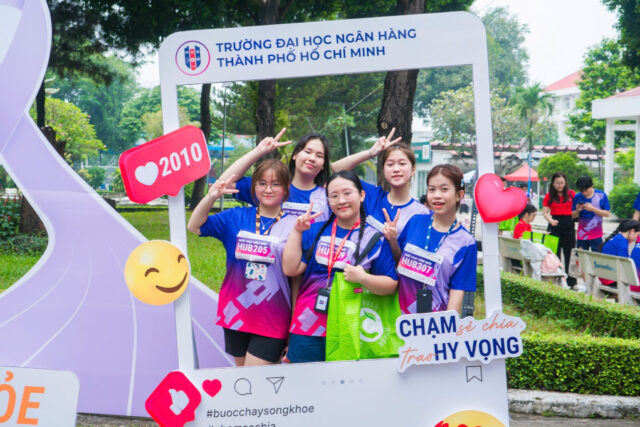 NAPAS, Mastercard và Payoo thực hiện 'Chạm sẻ chia, Trao hy vọng'