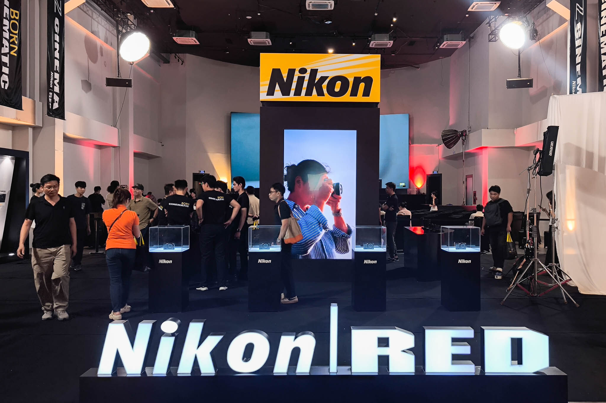 Nikon ZR chính thức ra mắt tại Việt Nam – Bước tiến mới vào thế giới điện ảnh Nikon ZR chính thức ra mắt tại Việt Nam – Bước tiến mới vào thế giới điện ảnh