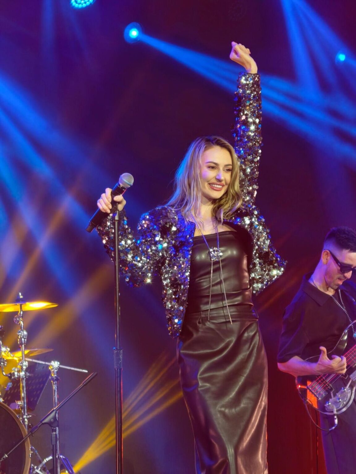 OPPO Find X9 Series ra mắt, giá từ 23 triệu đồng OPPO Find X9 Series chính thức ra mắt tại Việt Nam: Thiết lập chuẩn mực flagship toàn diện với Camera Hasselblad 200MP và Pin Silicon Carbon dung lượng 7500mAh