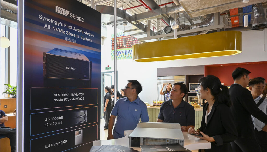 synology-ky-niem-25-nam-thanh-lap-093