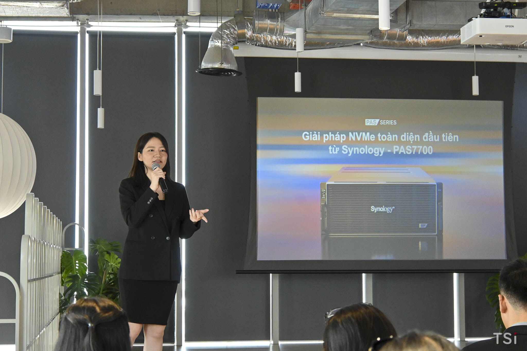 Synology ra mắt các sản phẩm flagship mới kỷ niệm 25 năm thành lập Synology ra mắt các sản phẩm flagship mới kỷ niệm 25 năm thành lập