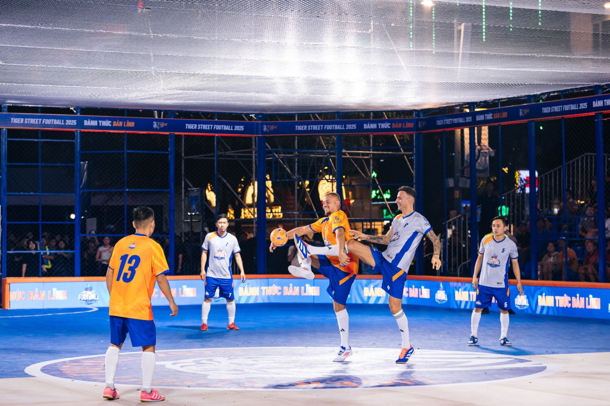 Đại diện miền Trung lên ngôi vô địch Tiger Street Football 2025 Tiger Street Football 2025 chạm đỉnh huy hoàng: Đại diện miền Trung lên ngôi vô địch toàn quốc