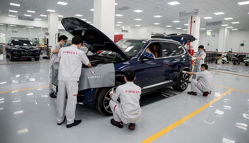 VinFast hỗ trợ khách hàng miền Bắc và miền Trung sửa chữa xe hư hỏng do mưa lũ VinFast hỗ trợ khách hàng miền Bắc và miền Trung sửa chữa xe hư hỏng do mưa lũ