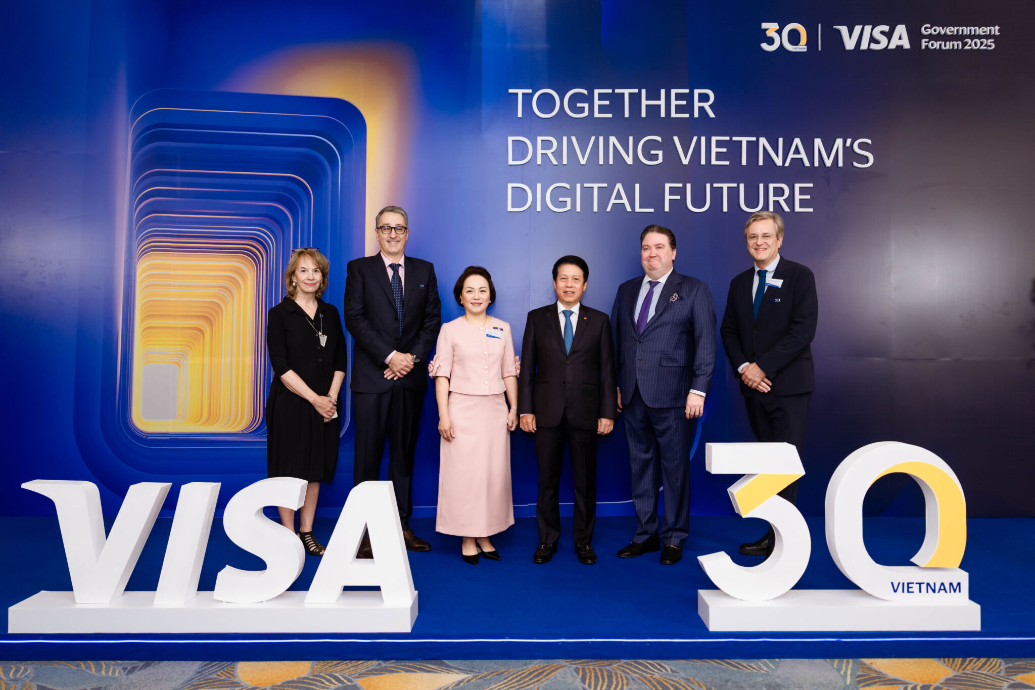 Visa kỷ niệm 30 năm đồng hành tại Việt Nam: Kết nối cộng đồng, thúc đẩy phát triển Visa kỷ niệm 30 năm đồng hành tại Việt Nam: Kết nối cộng đồng, thúc đẩy phát triển