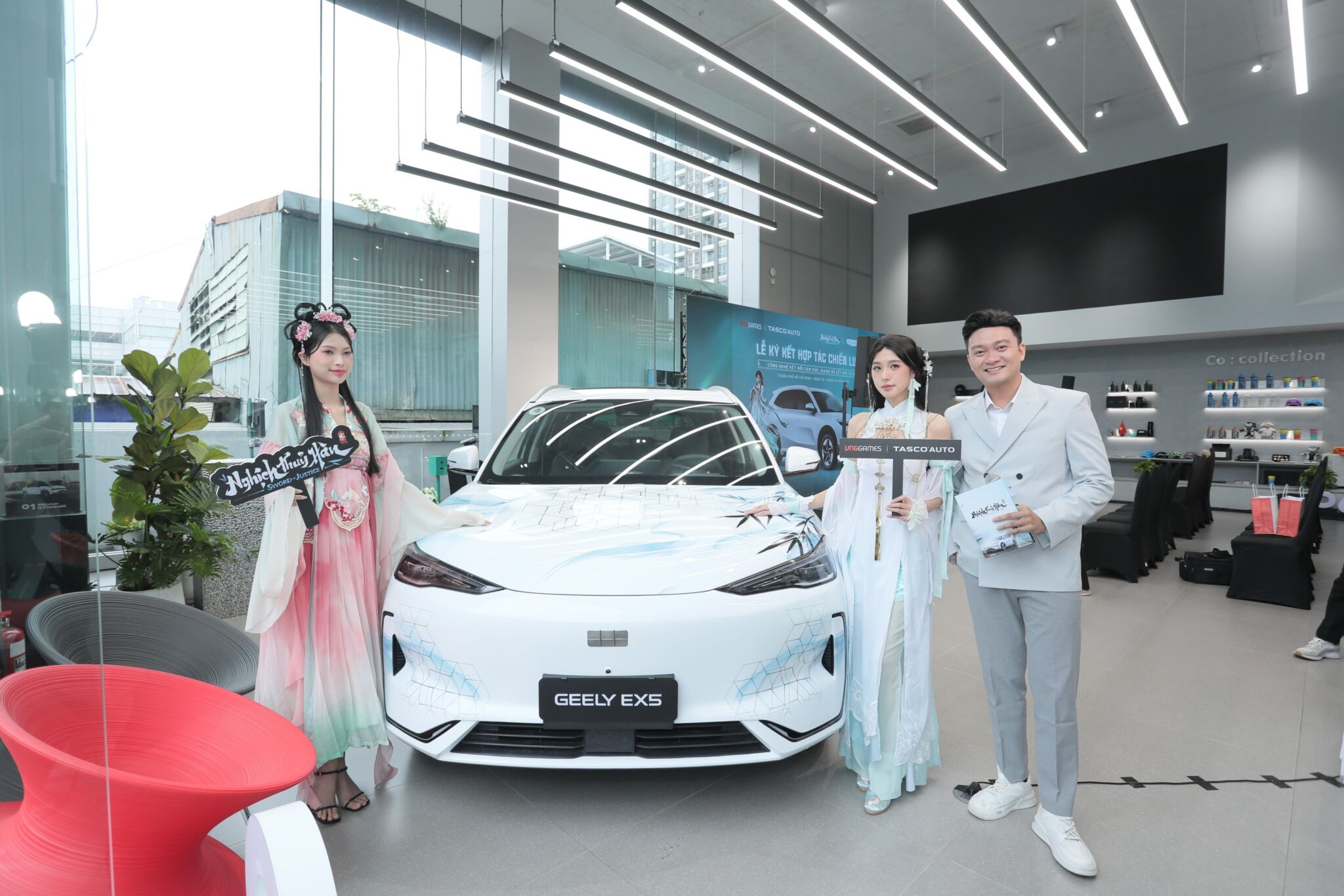 VNGGames ra mắt Nghịch Thủy Hàn và hợp tác chiến lược cùng Tasco Auto VNGGames ra mắt Game Nghịch Thủy Hàn và hợp tác chiến lược cùng Tasco Auto
