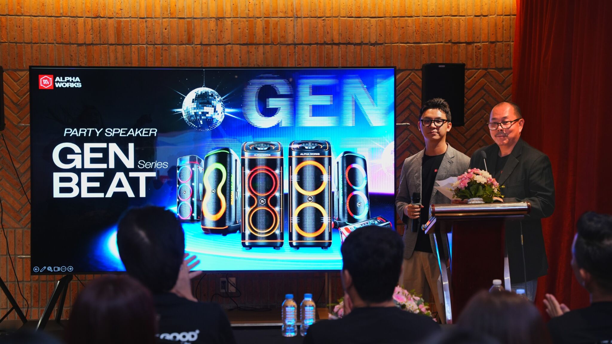 Alpha Works công bố hợp tác chiến lược với Audiofrog Alpha Works công bố hợp tác chiến lược với Audiofrog trong nghiên cứu và phát triển sản phẩm