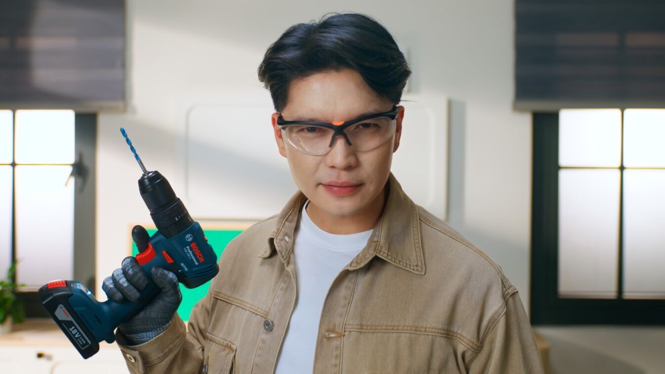 Huy Trần chăm sóc tổ ấm bằng thiết bị thông minh Bosch Huy Trần chăm sóc tổ ấm bằng thiết bị thông minh Bosch