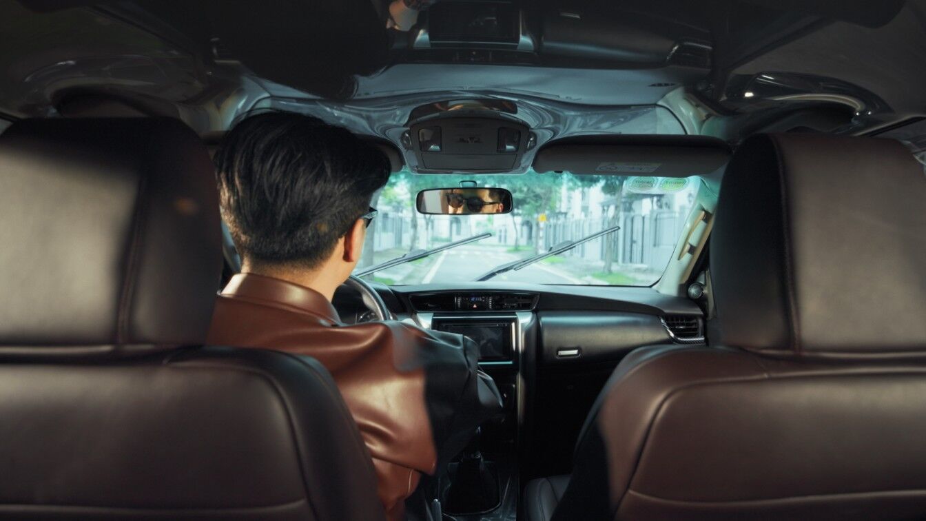 Huy Trần chăm sóc tổ ấm bằng thiết bị thông minh Bosch Huy Trần chăm sóc tổ ấm bằng thiết bị thông minh Bosch