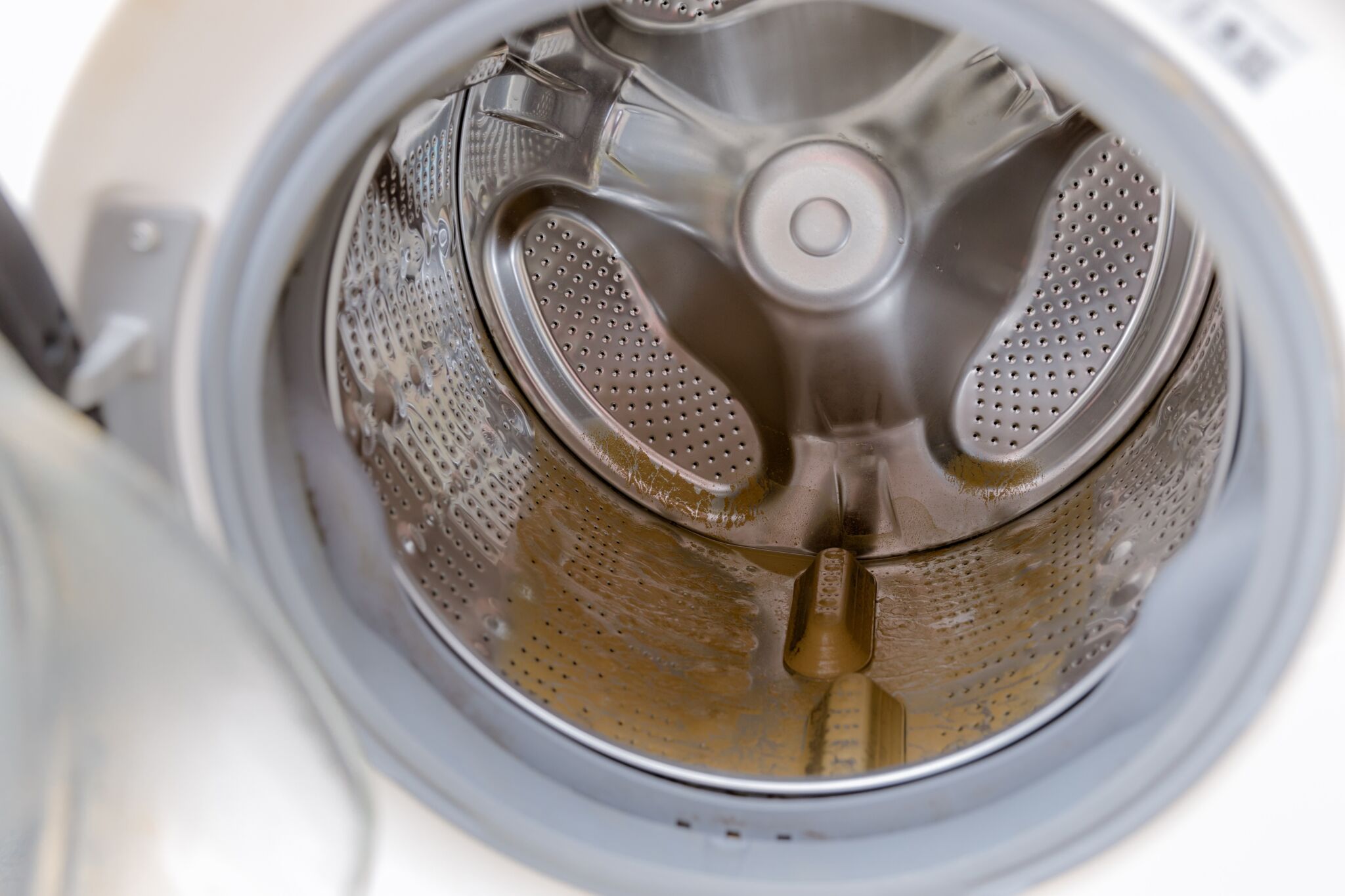 LG mở rộng chương trình kiểm tra và sửa chữa thiết bị miễn phí đến 11 tỉnh, thành miền Trung