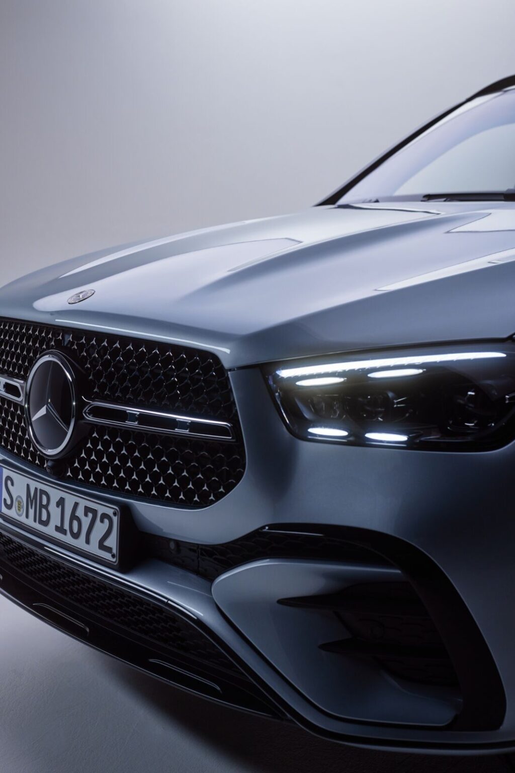 Mercedes-Benz Việt Nam ra mắt GLE 400 e 4MATIC – mẫu SUV Plug-in Hybrid đầu tiên tại Việt Nam