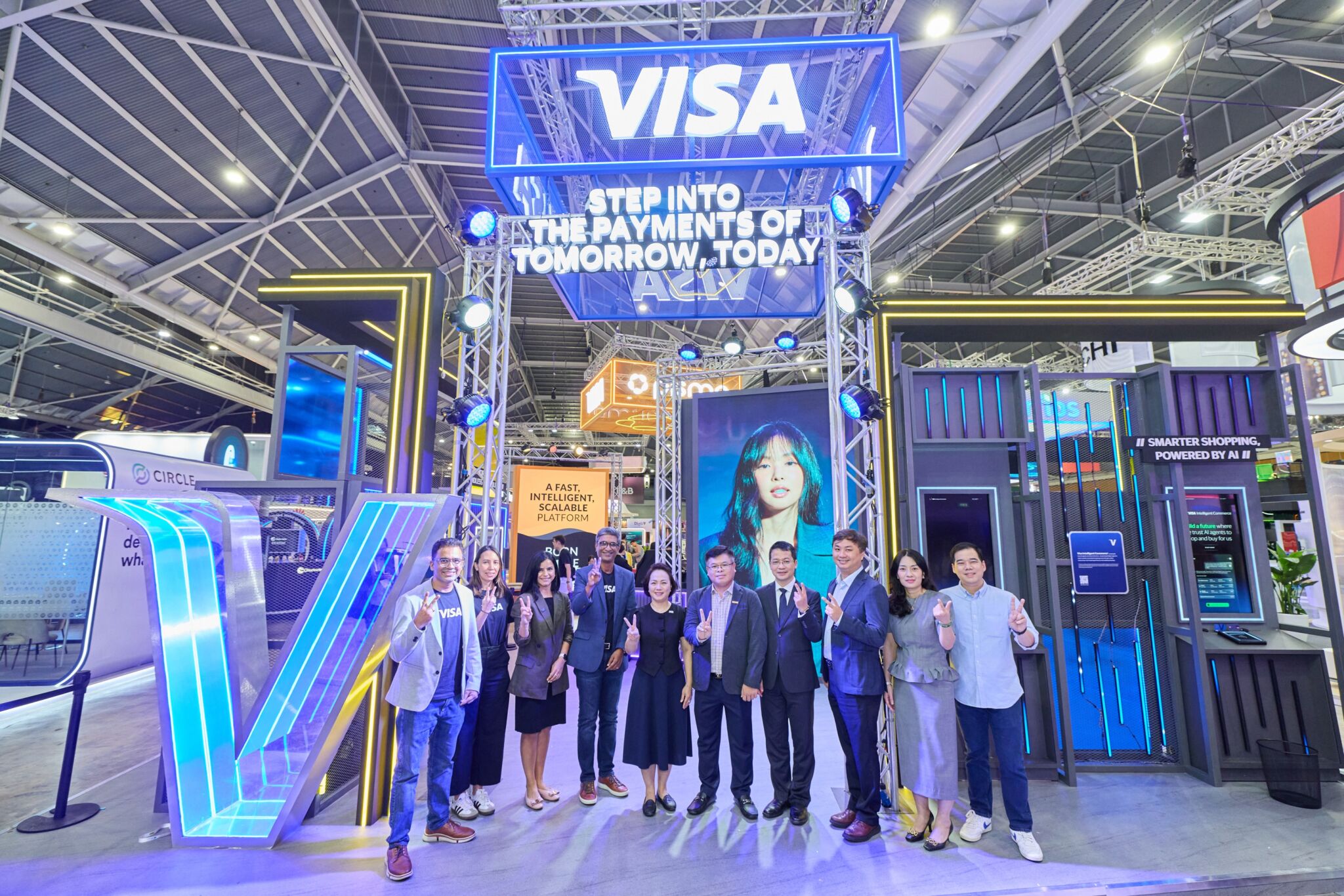 Visa hợp tác cùng Ngân hàng Sacombank, Vietcombank và VPBank ra mắt giải pháp Visa Accept, hỗ trợ doanh nghiệp nhỏ tại Việt Nam tăng cường chấp nhận thanh toán số