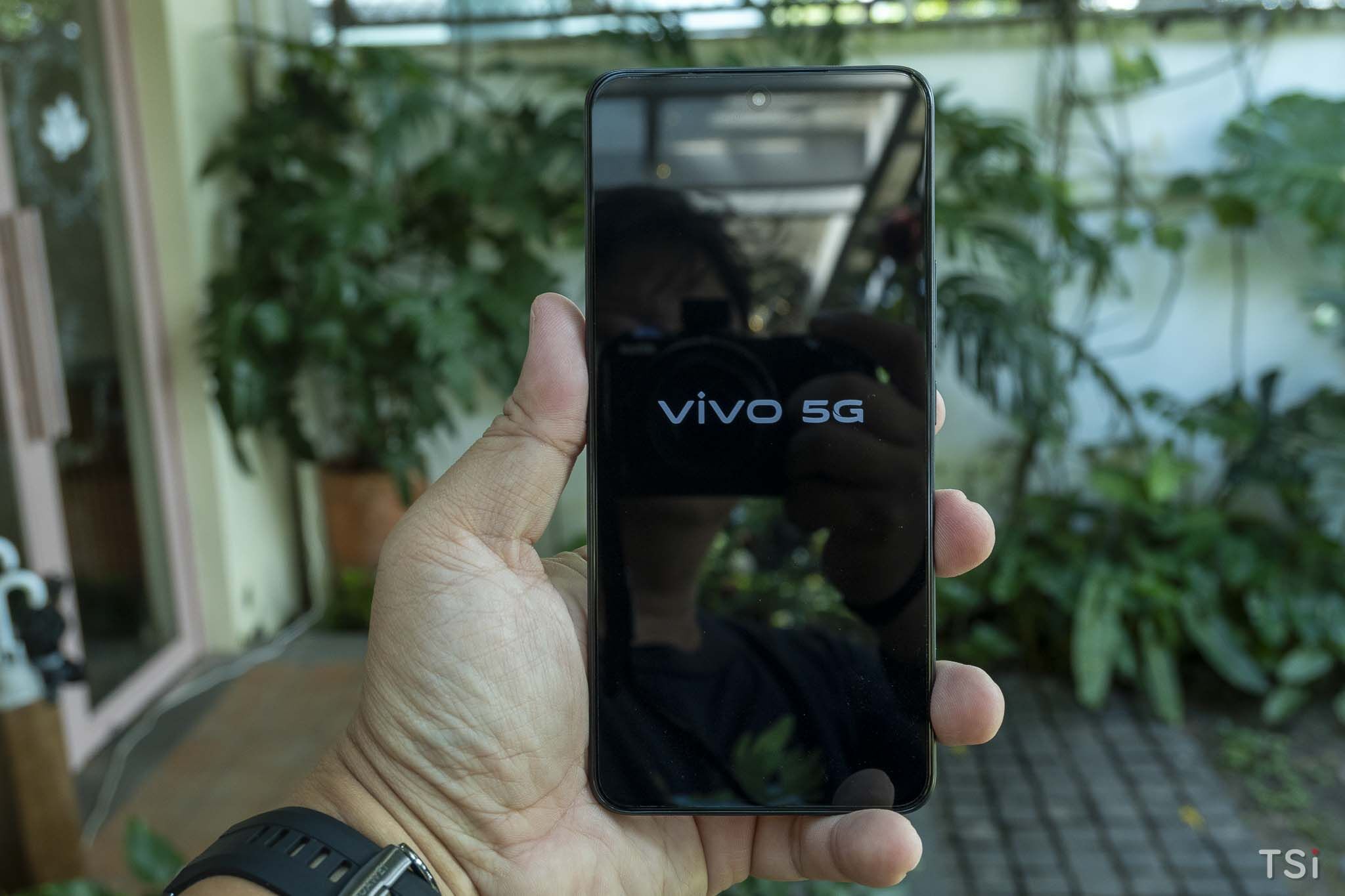 vivo V60 Lite 5G: đủ cho game và sử dụng hàng ngày