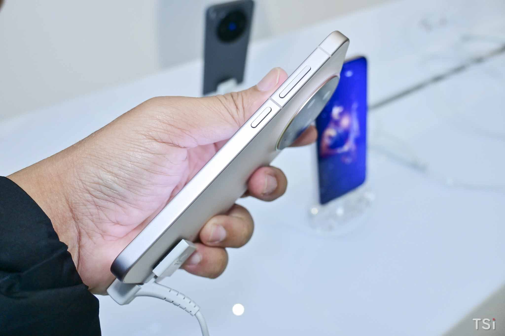 Bộ đôi vivo X300 Series ra mắt tại Việt Nam Bộ đôi vivo X300 Series ra mắt tại Việt Nam