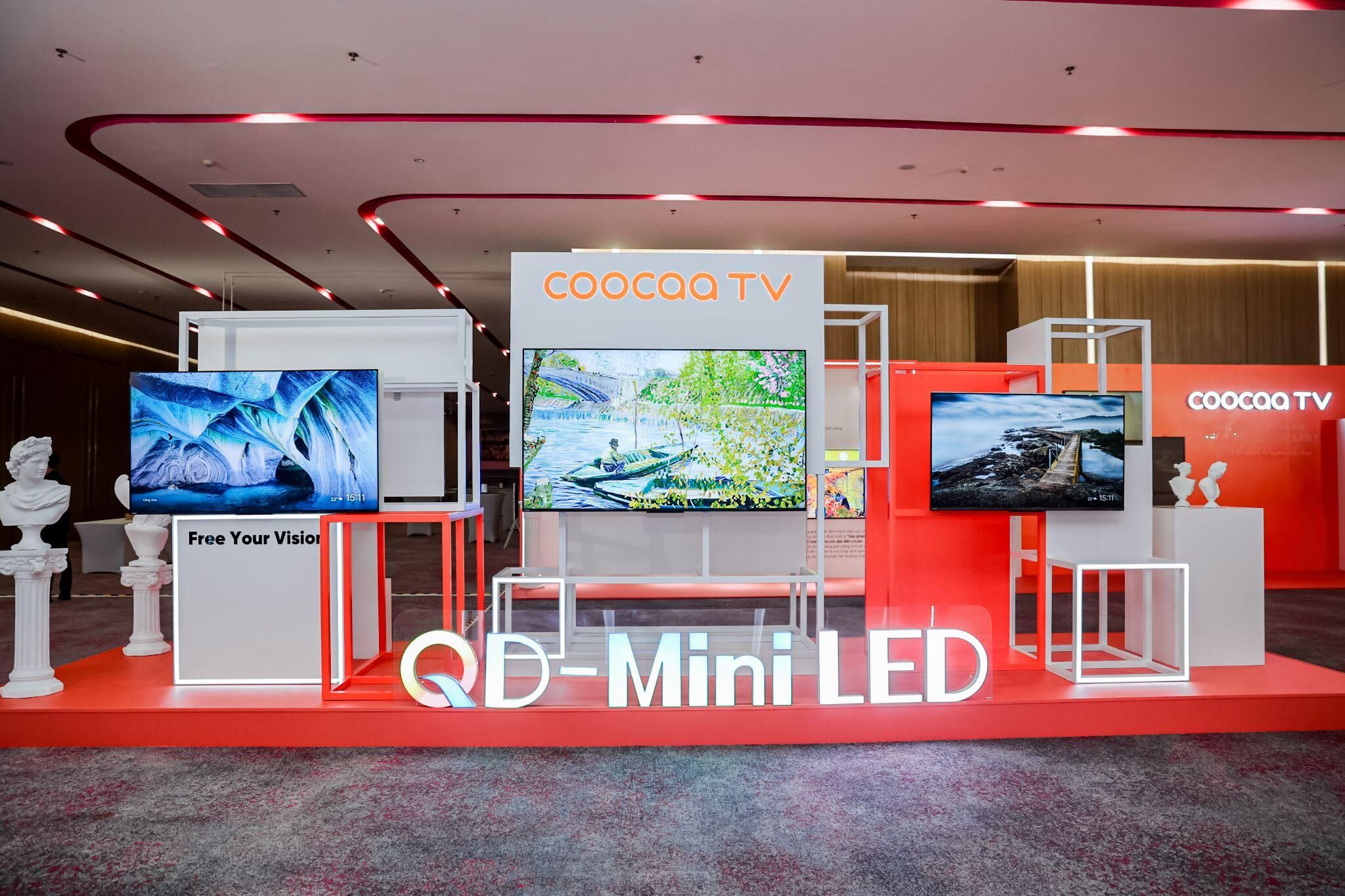 Coocaa giới thiệu TV L85 kích thước lớn, kết hợp thiết kế khung tranh và công nghệ QD Mini LED