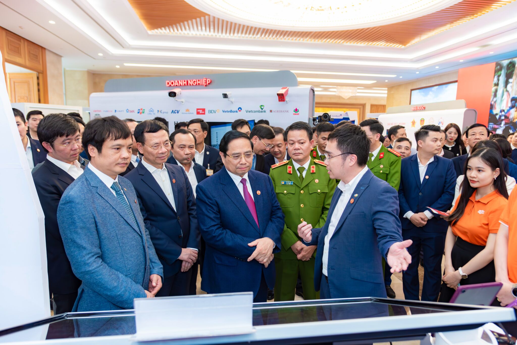 FPT giới thiệu hệ sinh thái giải pháp thúc đẩy Nghị quyết 57 FPT giới thiệu hệ sinh thái giải pháp thúc đẩy Nghị quyết 57