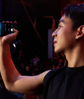 Gemini Live và Galaxy Z Flip7: hoàn hảo cho sáng tạo mọi lúc, biến hóa linh hoạt