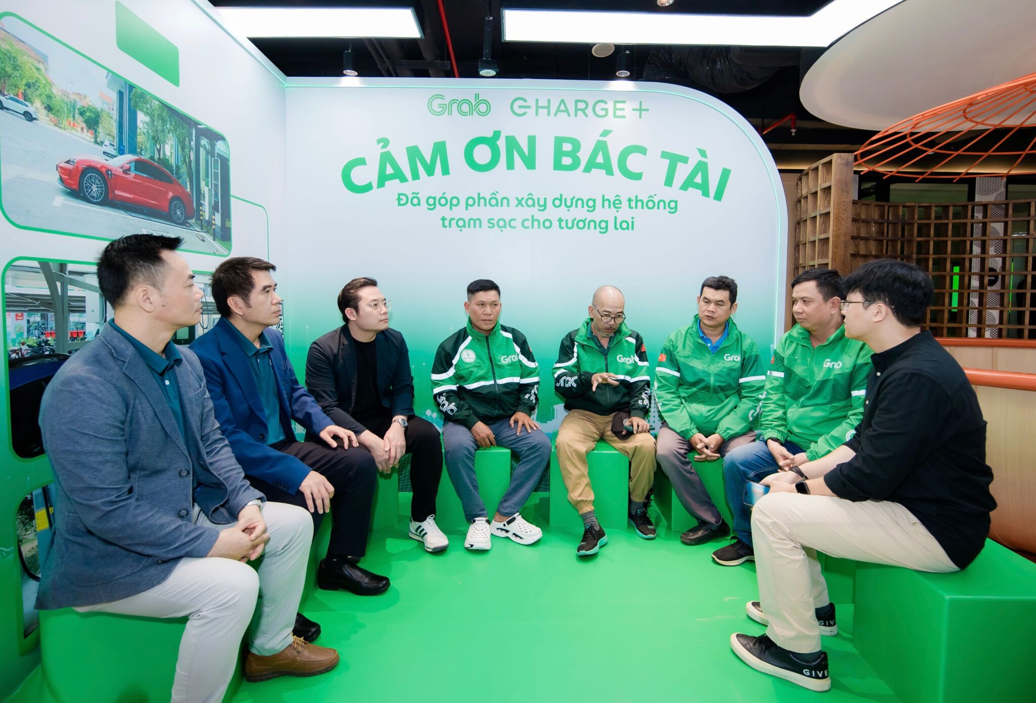 Grab Việt Nam và Charge+ hợp tác phát triển mạng lưới trạm sạc xe điện tại Việt Nam