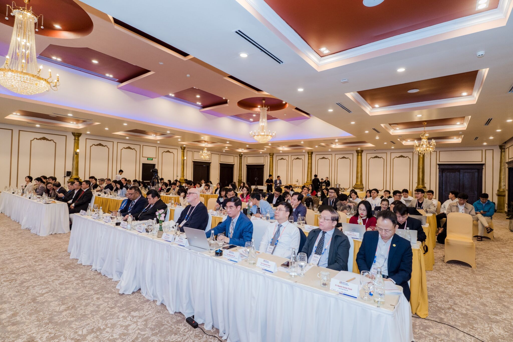 Hanwha Life tài trợ Hội thảo Kinh tế số và Đổi mới Công nghệ Tài chính DeFi 2025