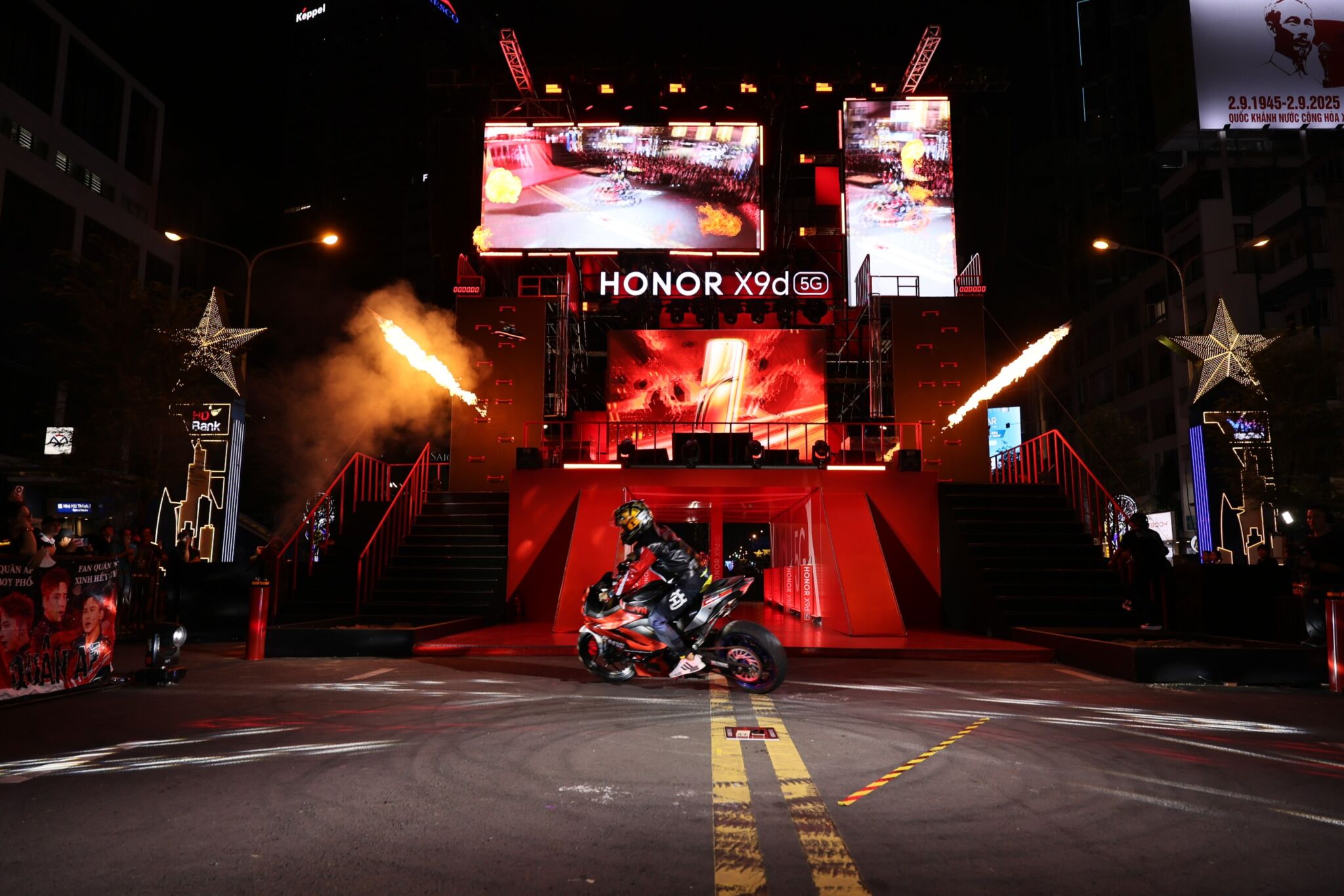 “Chiến binh” HONOR X9d chính thức lộ diện: Pin 8.300 mAh, ra mắt hoành tráng tại phố đi bộ Nguyễn Huệ