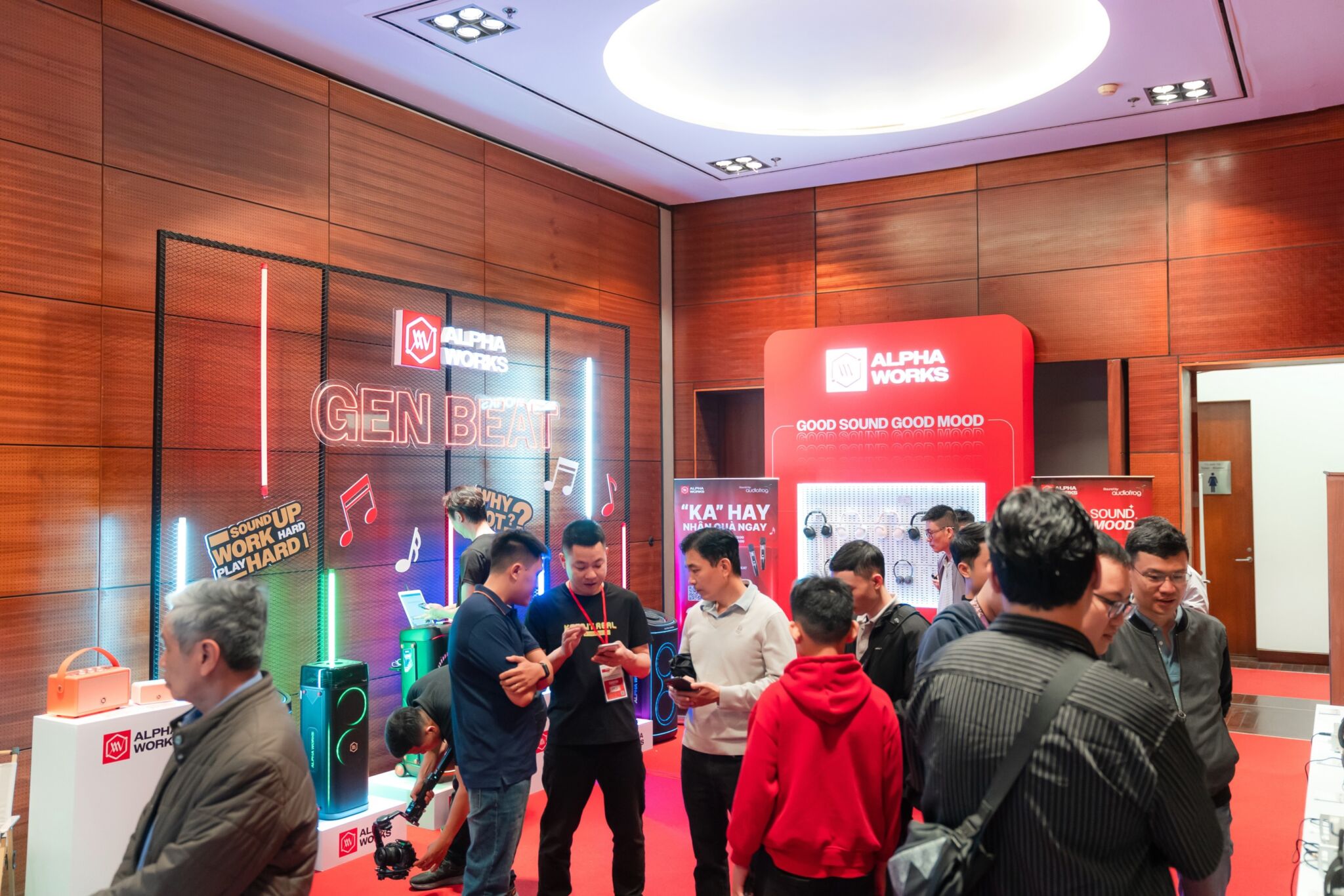 Phúc Giang PGI trình làng không gian trải nghiệm ICONIC SOUND cùng loạt sản phẩm mới cuối năm Phúc Giang PGI trình làng không gian trải nghiệm ICONIC SOUND cùng loạt sản phẩm mới cuối năm