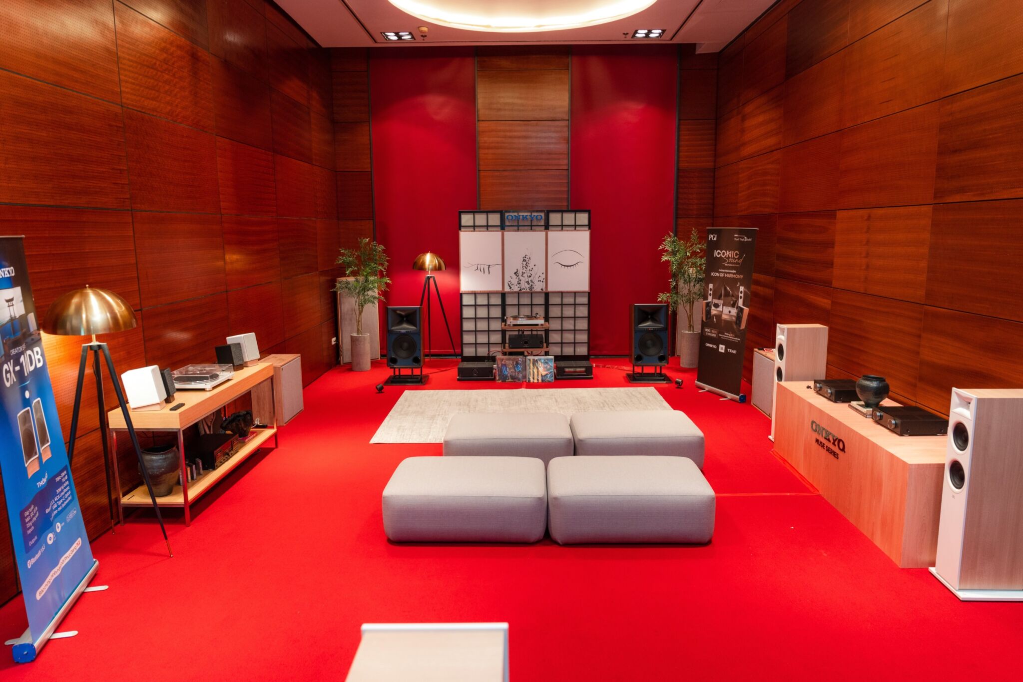 Phúc Giang PGI trình làng không gian trải nghiệm ICONIC SOUND cùng loạt sản phẩm mới cuối năm Phúc Giang PGI trình làng không gian trải nghiệm ICONIC SOUND cùng loạt sản phẩm mới cuối năm