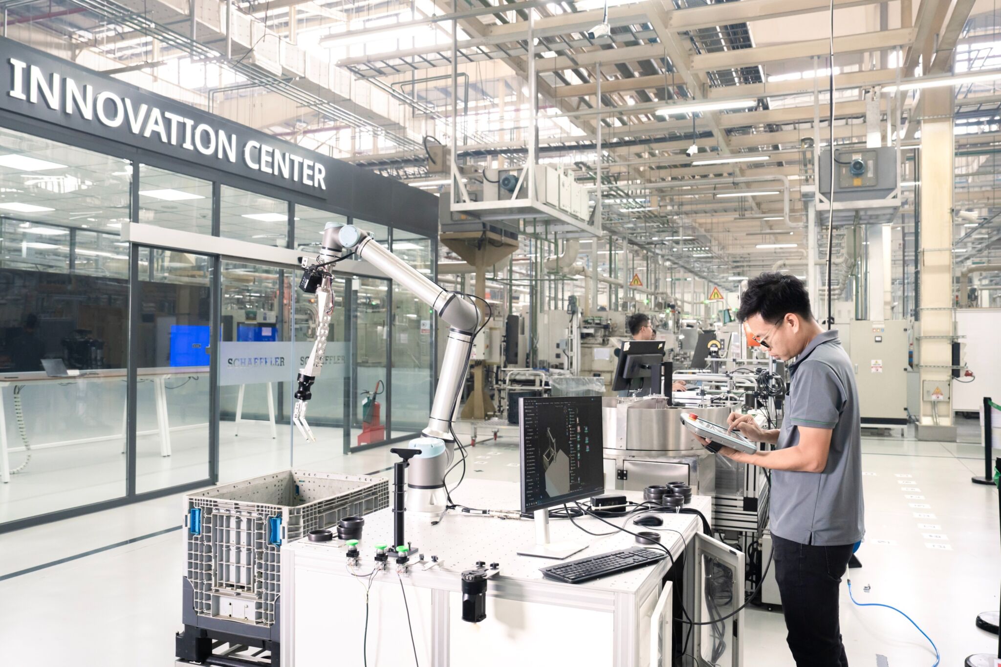 Schaeffler thúc đẩy số hoá thông qua đào tạo nhân lực về AI