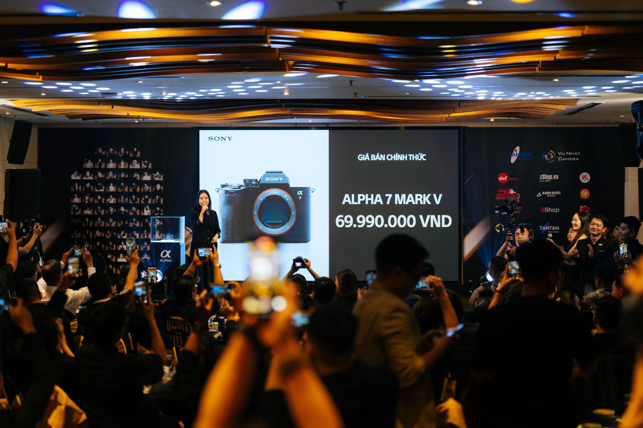 Sony ra mắt máy ảnh Alpha 7 V: Tái định nghĩa chuẩn Hybrid Full-frame - Bứt phá sức mạnh AI và tốc độ cho thế hệ sáng tạo mới