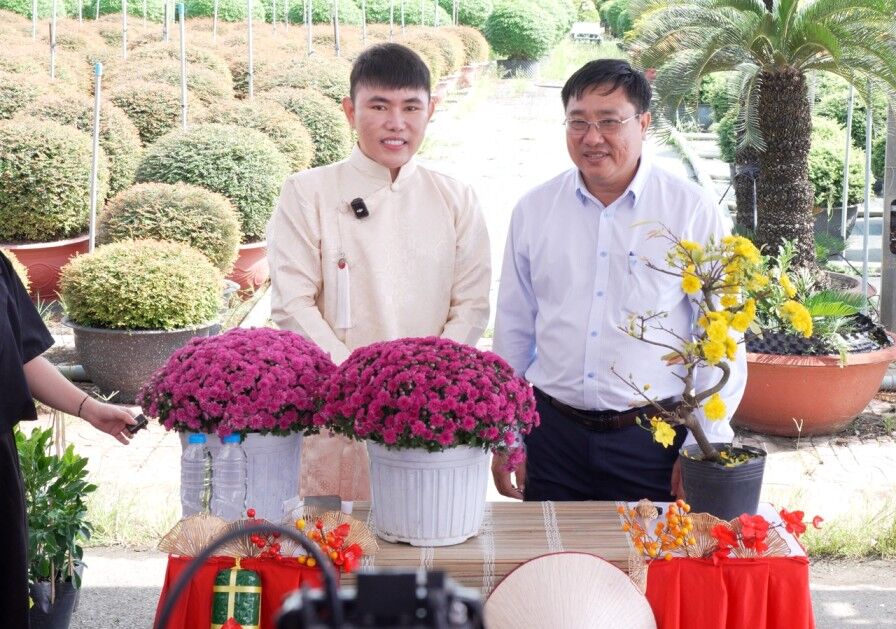 TikTok Shop phát động chiến dịch tiếp sức cộng đồng MSMEs, tôn vinh văn hóa Việt qua thương mại Tết TikTok Shop phát động chiến dịch tiếp sức cộng đồng MSMEs, tôn vinh văn hóa Việt qua thương mại Tết