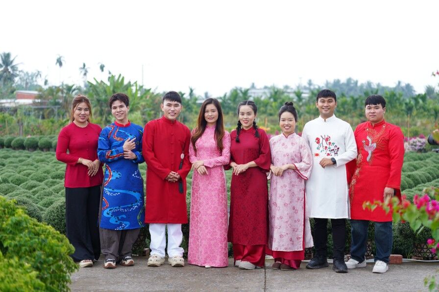 TikTok Shop phát động chiến dịch tiếp sức cộng đồng MSMEs, tôn vinh văn hóa Việt qua thương mại Tết TikTok Shop phát động chiến dịch tiếp sức cộng đồng MSMEs, tôn vinh văn hóa Việt qua thương mại Tết