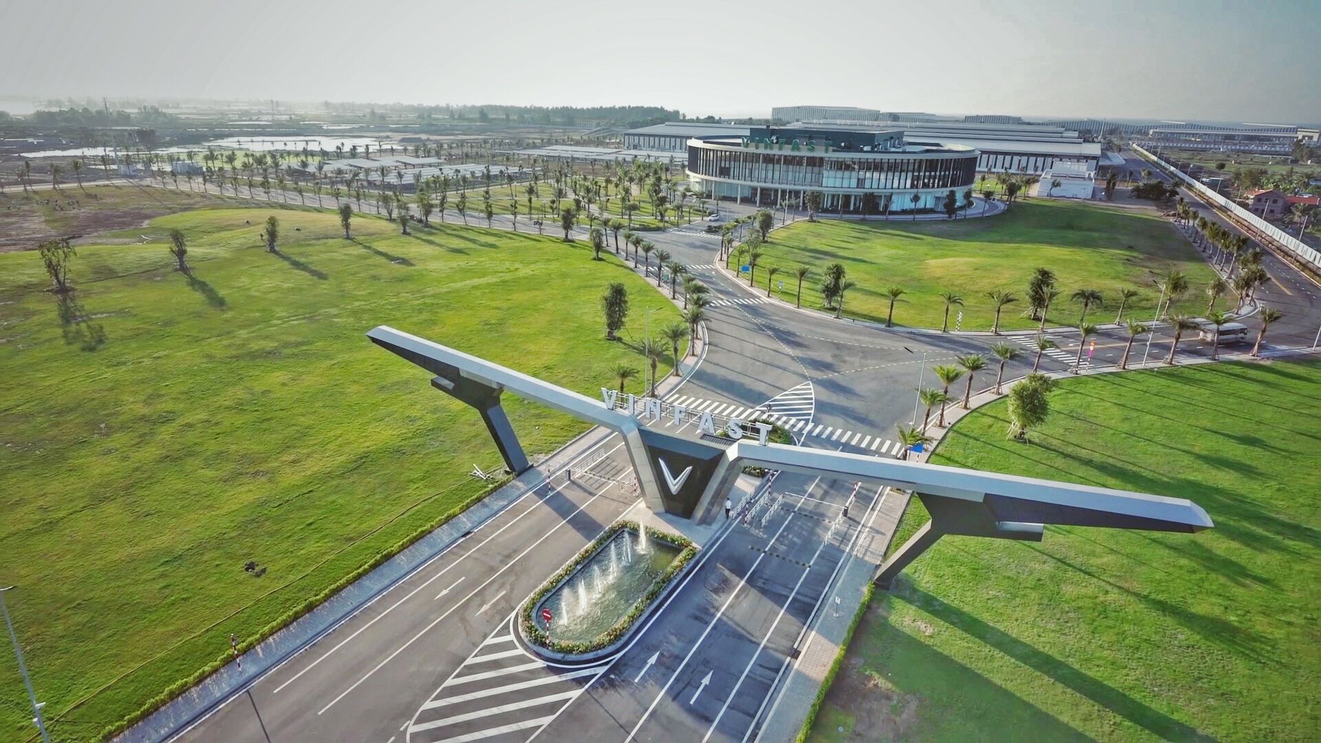 Nhà máy VinFast Hải Phòng xuất xưởng chiếc ô tô điện thứ 200.000 trong năm 2025