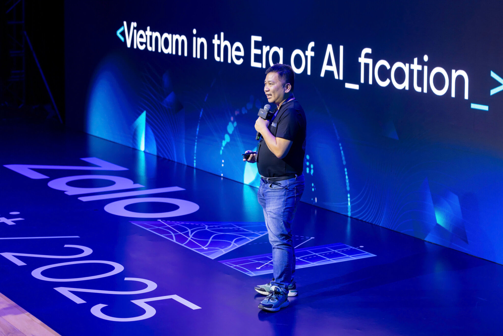 Hơn 400 kỹ sư công nghệ AI hội ngộ tại diễn đàn Zalo AI Summit 2025