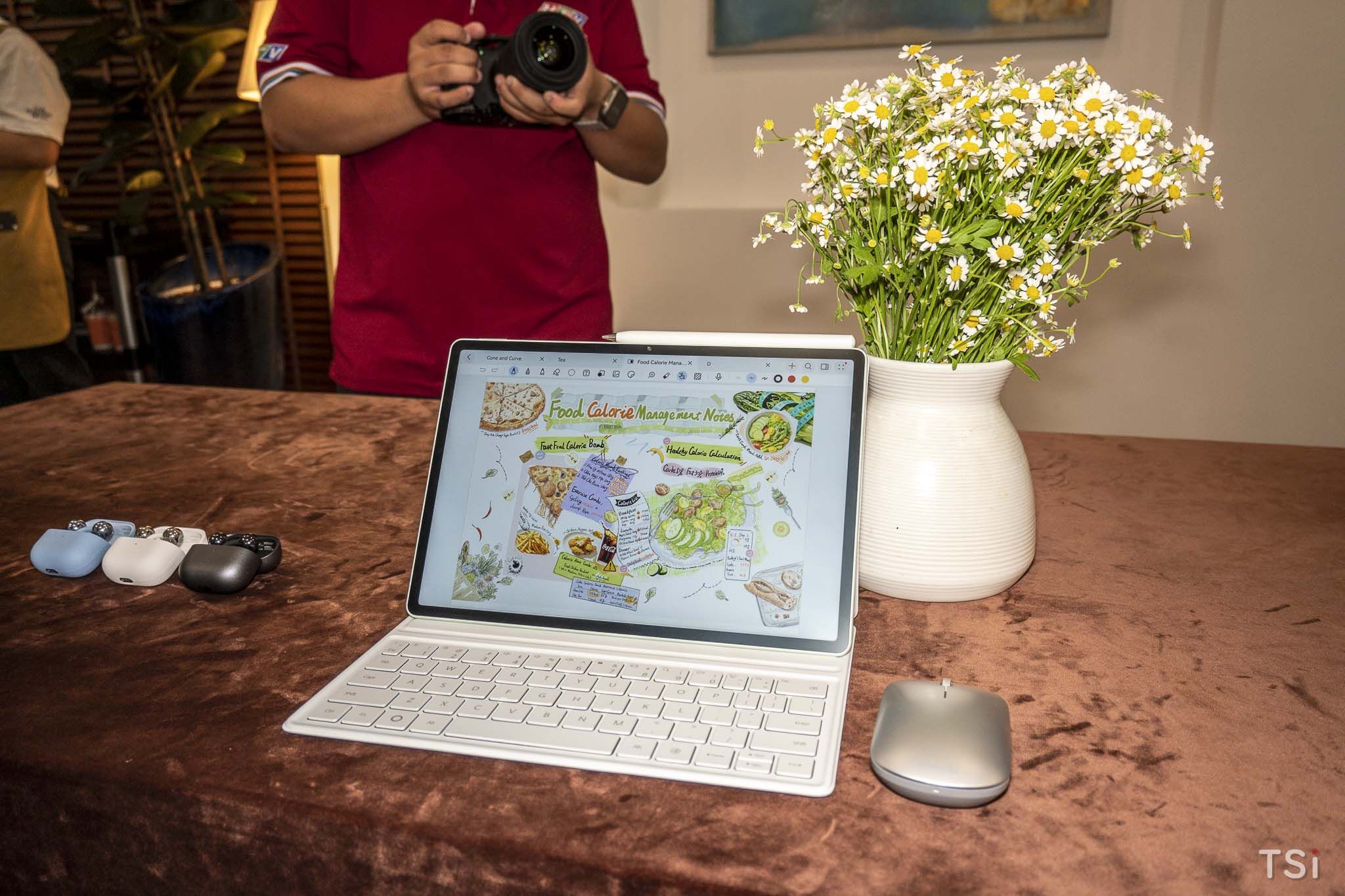 Mở bán HUAWEI MatePad 12 X tại Việt Nam: máy tính bảng mỏng nhẹ, mạnh mẽ