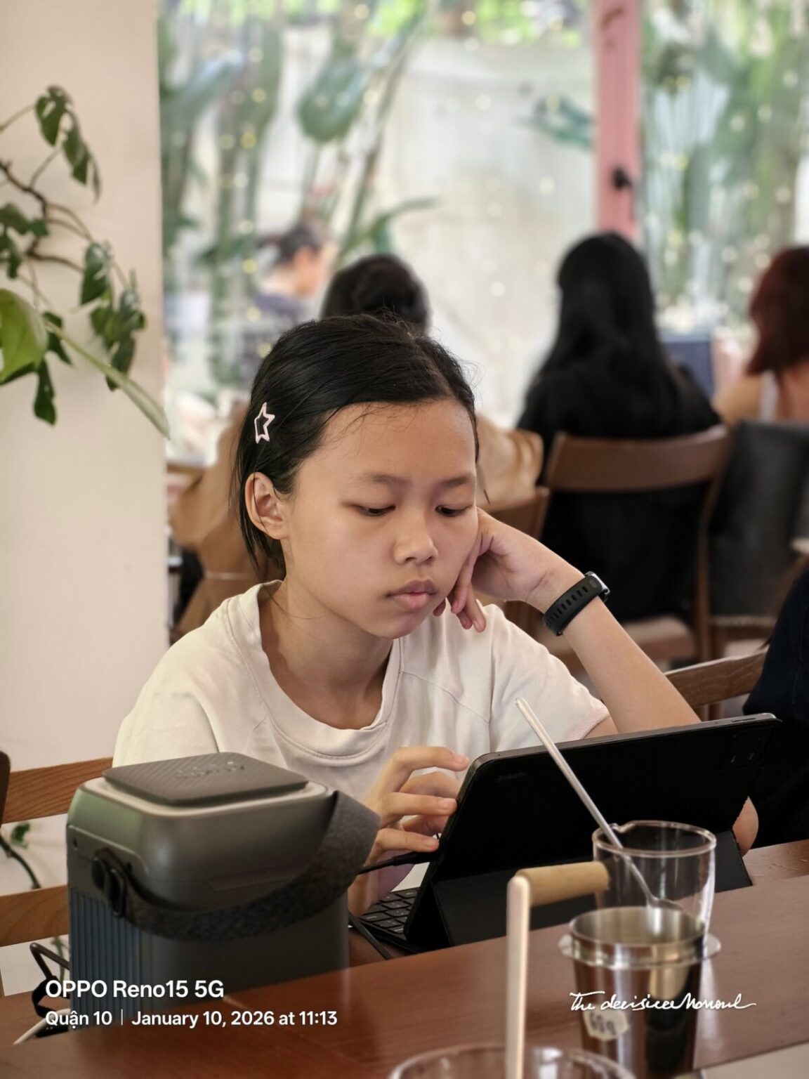 OPPO Reno15 5G: Camera chụp đẹp, AI đa năng, pin tốt OPPO Reno15 5G: Camera chụp đẹp, AI đa năng, pin tốt