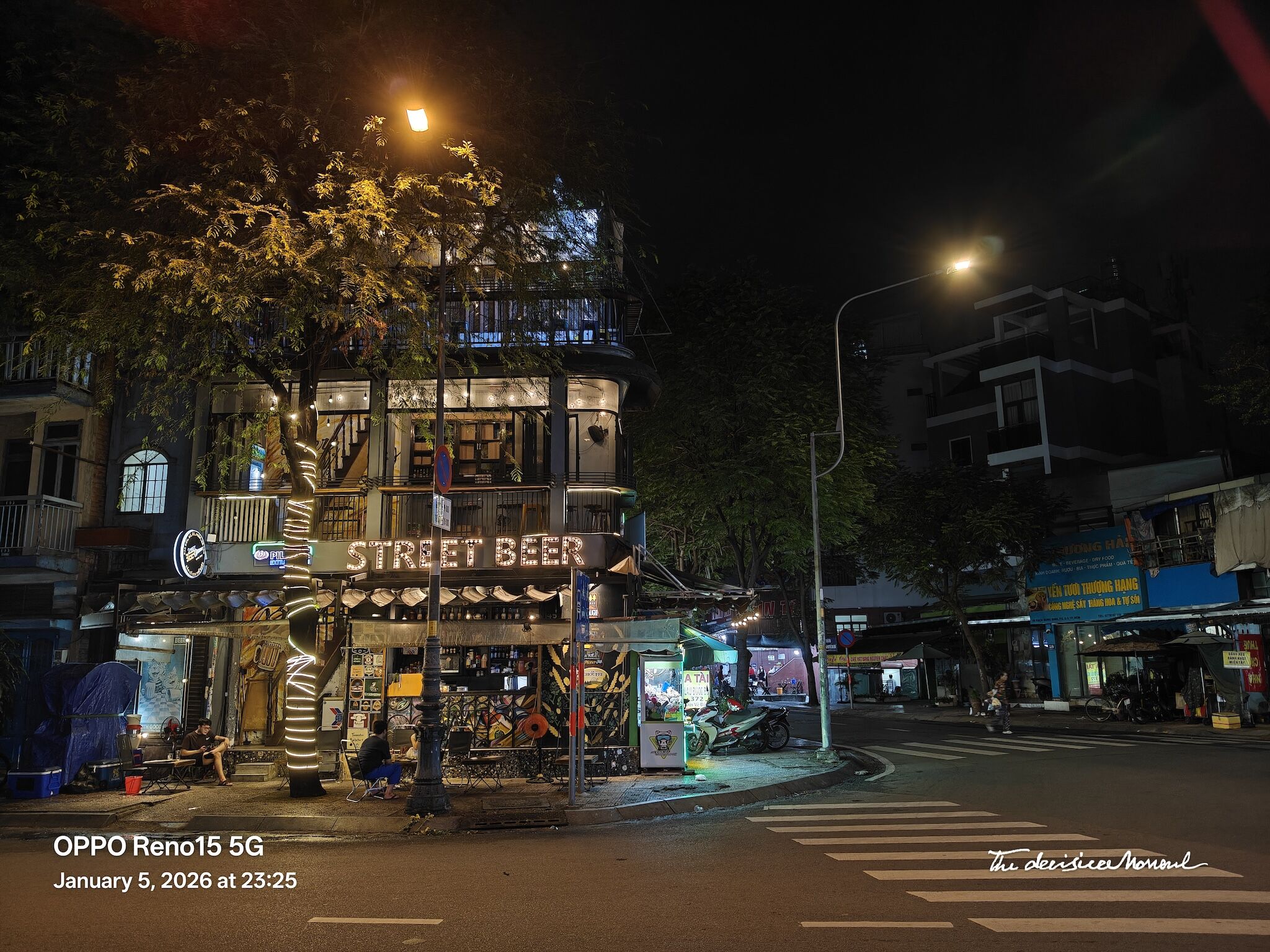 OPPO Reno15 5G: Camera chụp đẹp, AI đa năng, pin tốt OPPO Reno15 5G: Camera chụp đẹp, AI đa năng, pin tốt