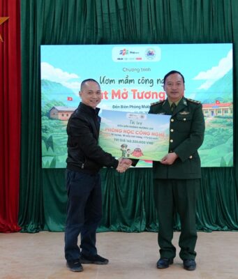 Bật Tết vùng biên: FPT Shop mang công nghệ đến gần hơn với học sinh vùng biên Sơn La