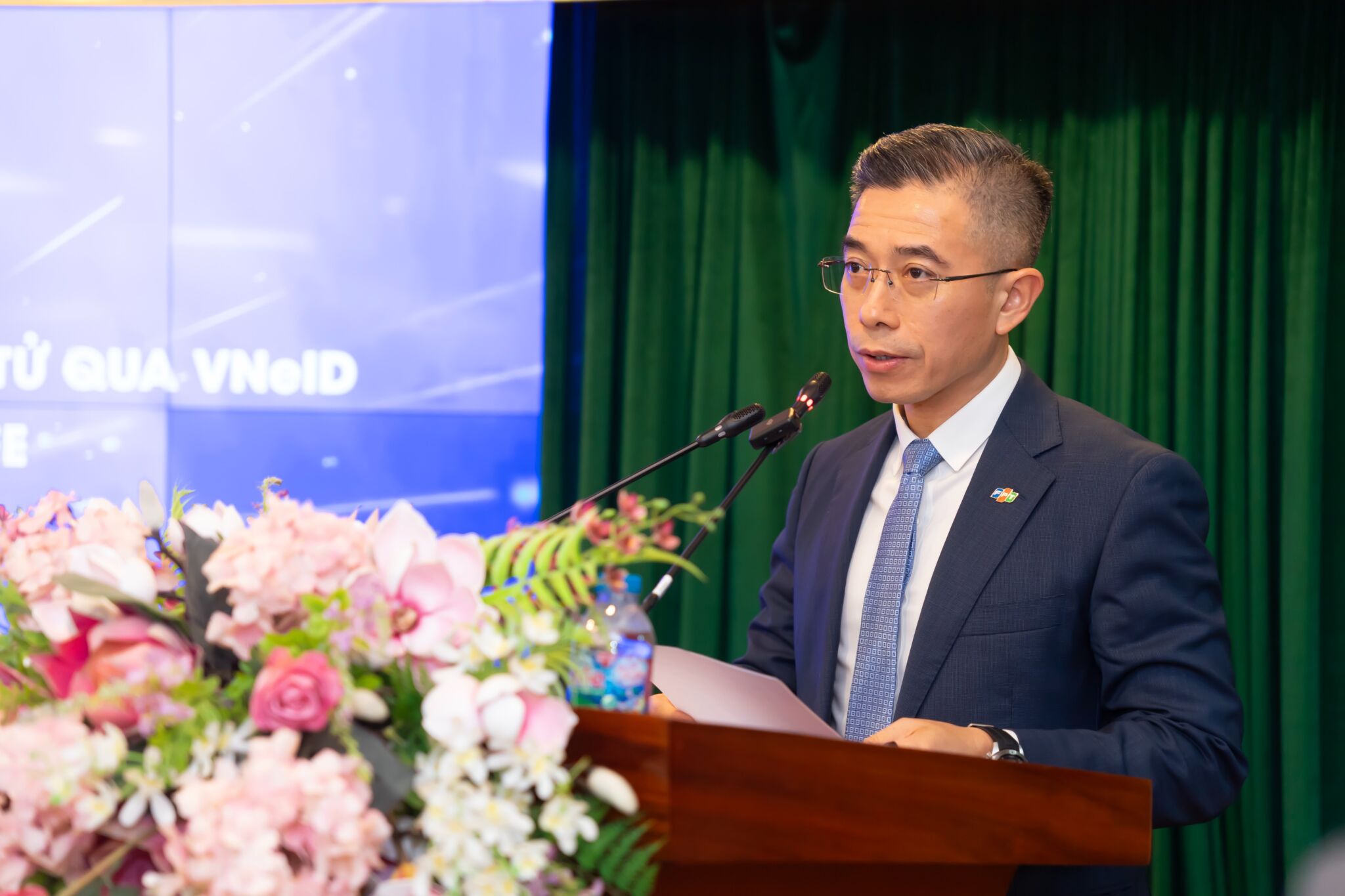 FPT Telecom tiên phong tích hợp VNeID trên hệ sinh thái số: Nâng cao trải nghiệm số thuận tiện và an toàn FPT Telecom tiên phong tích hợp VNeID trên hệ sinh thái số: Nâng cao trải nghiệm số thuận tiện và an toàn